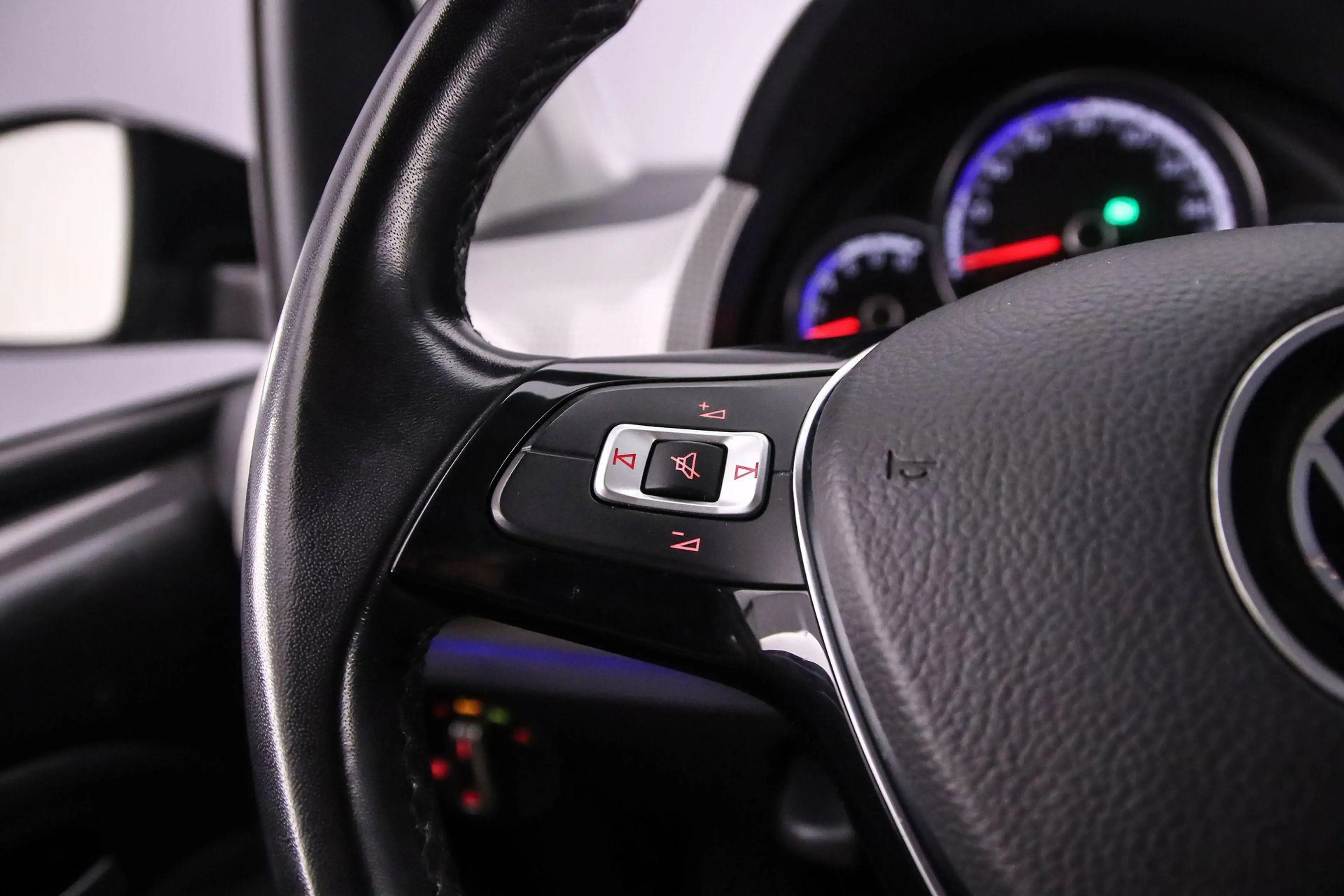 Volkswagen e-up! Style 83pk Automaat Achteruitrijcamera, Cruise con — photo 14