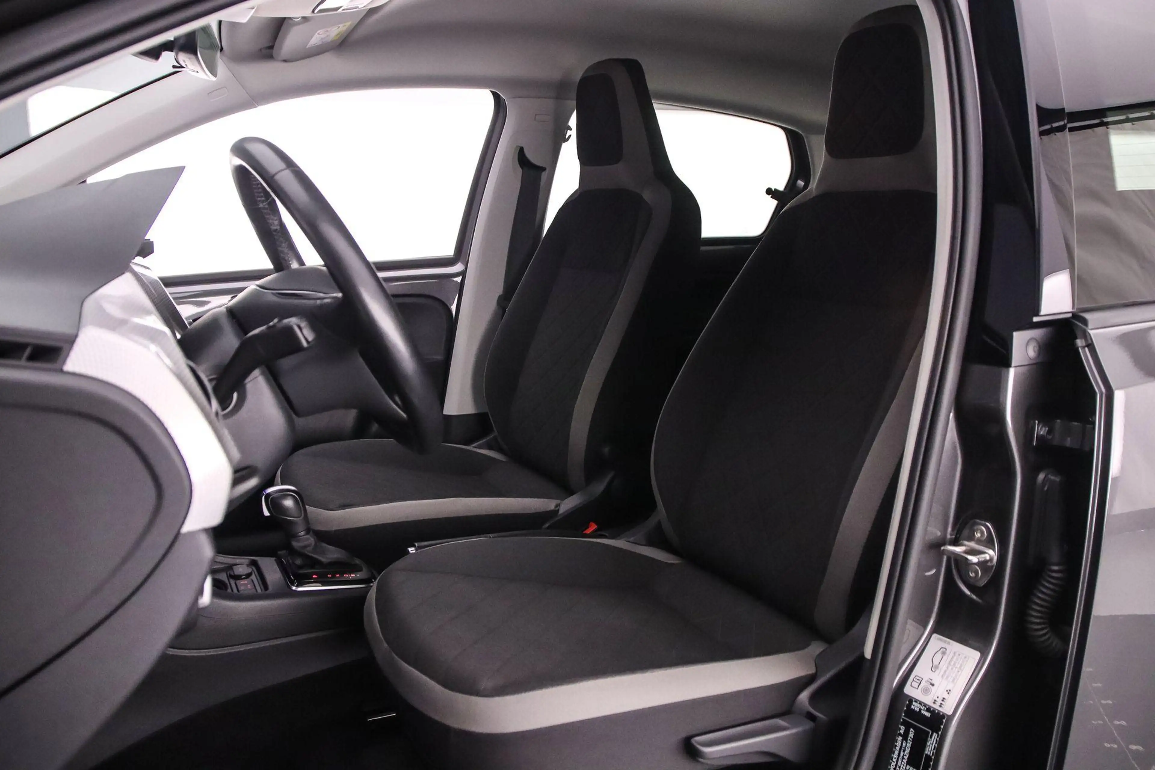 Volkswagen e-up! Style 83pk Automaat Achteruitrijcamera, Cruise con — photo 4