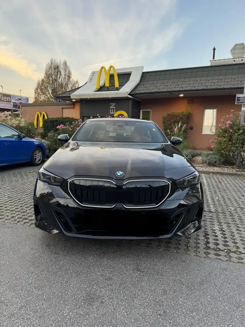 BMW 520 520 d xDrive M Sport Schwarz - 2