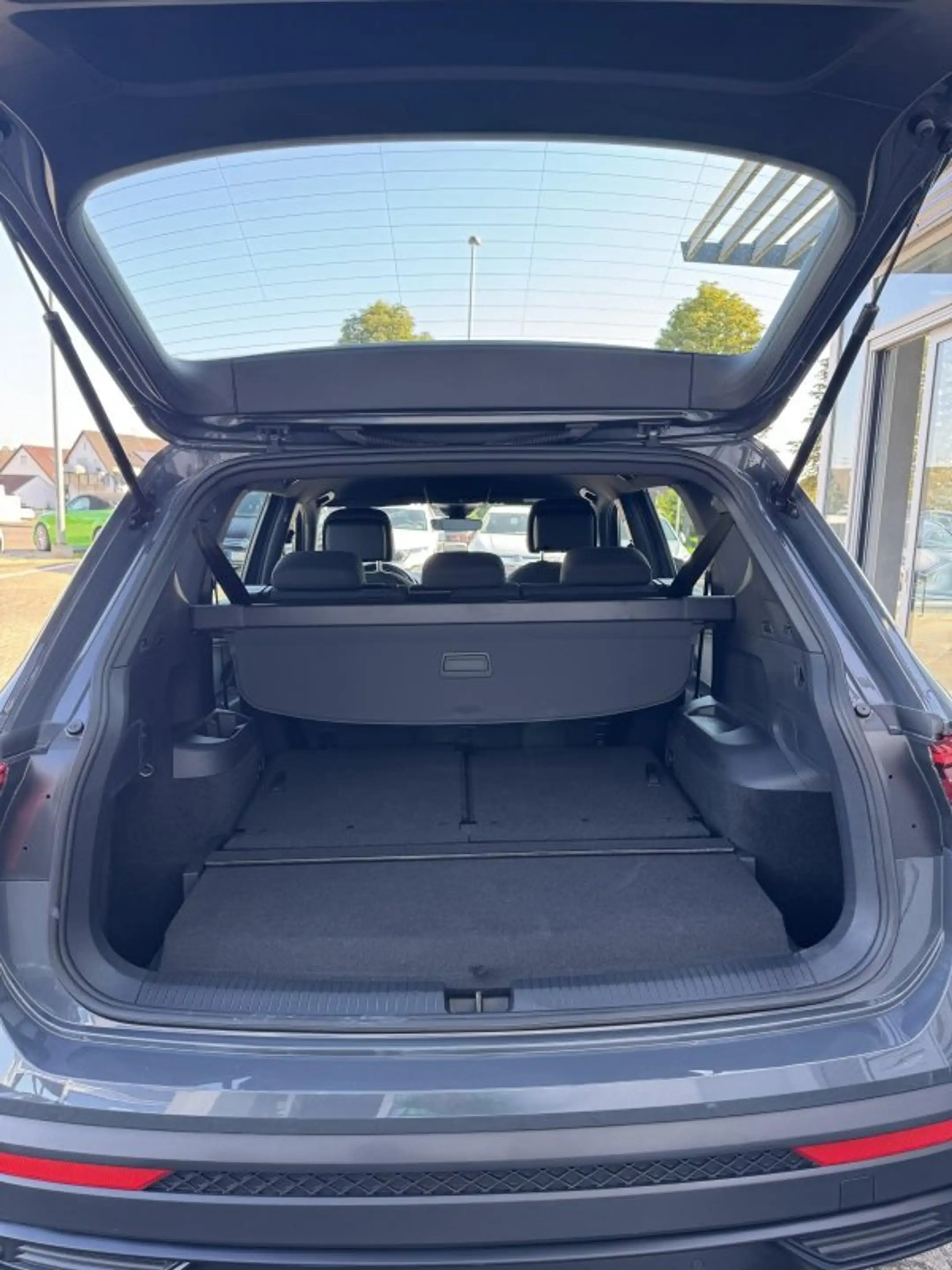 SEAT Tarraco 2.0 TDI Style 7-Sitze DSG Navi ACC LED ALU Climatr — photo 8