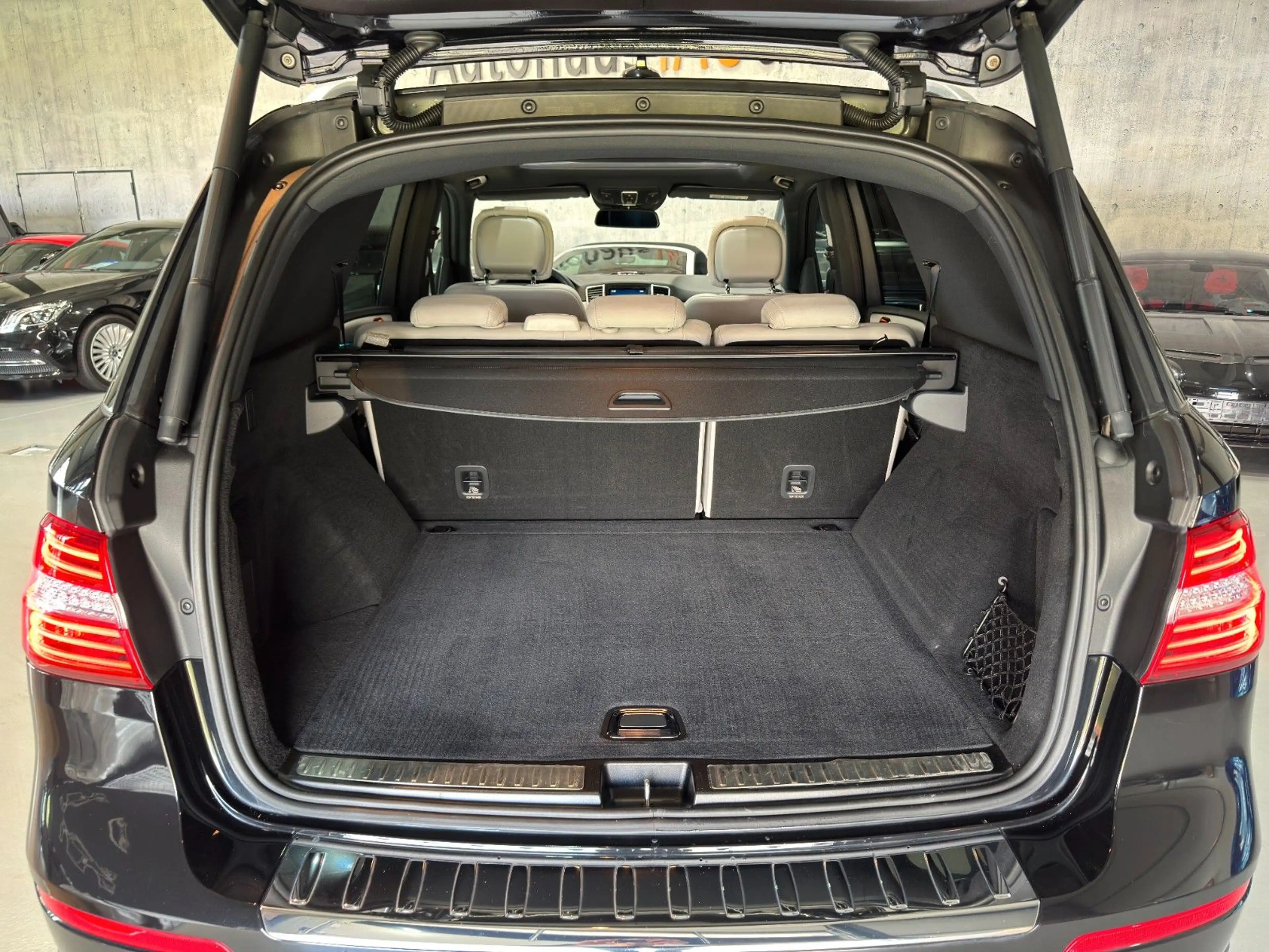 Mercedes-Benz ML 350 /CDI/MASSAGE/4Matic/PANO/360*/SITZBEL/NACH — photo 6