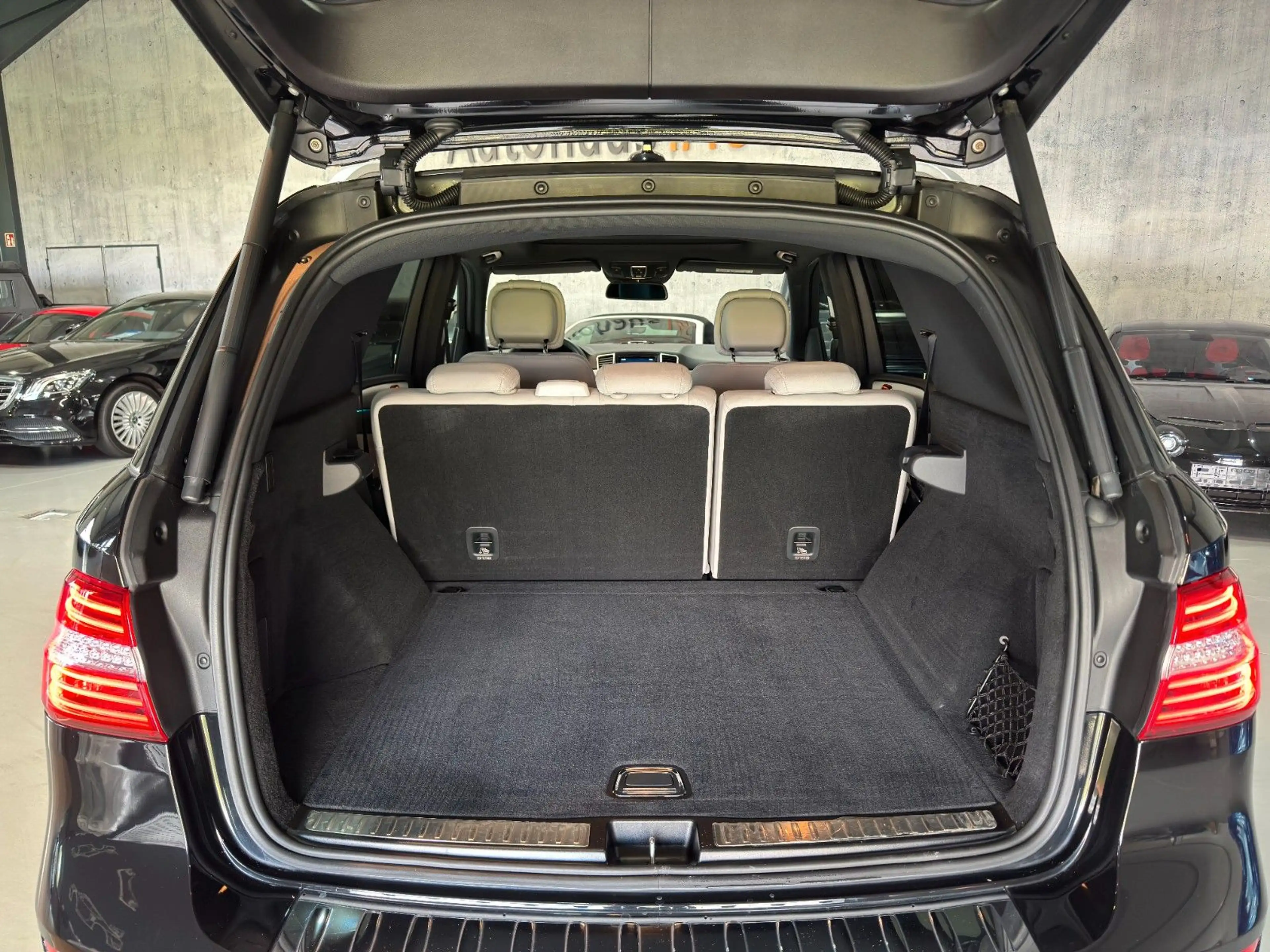 Mercedes-Benz ML 350 /CDI/MASSAGE/4Matic/PANO/360*/SITZBEL/NACH — photo 5
