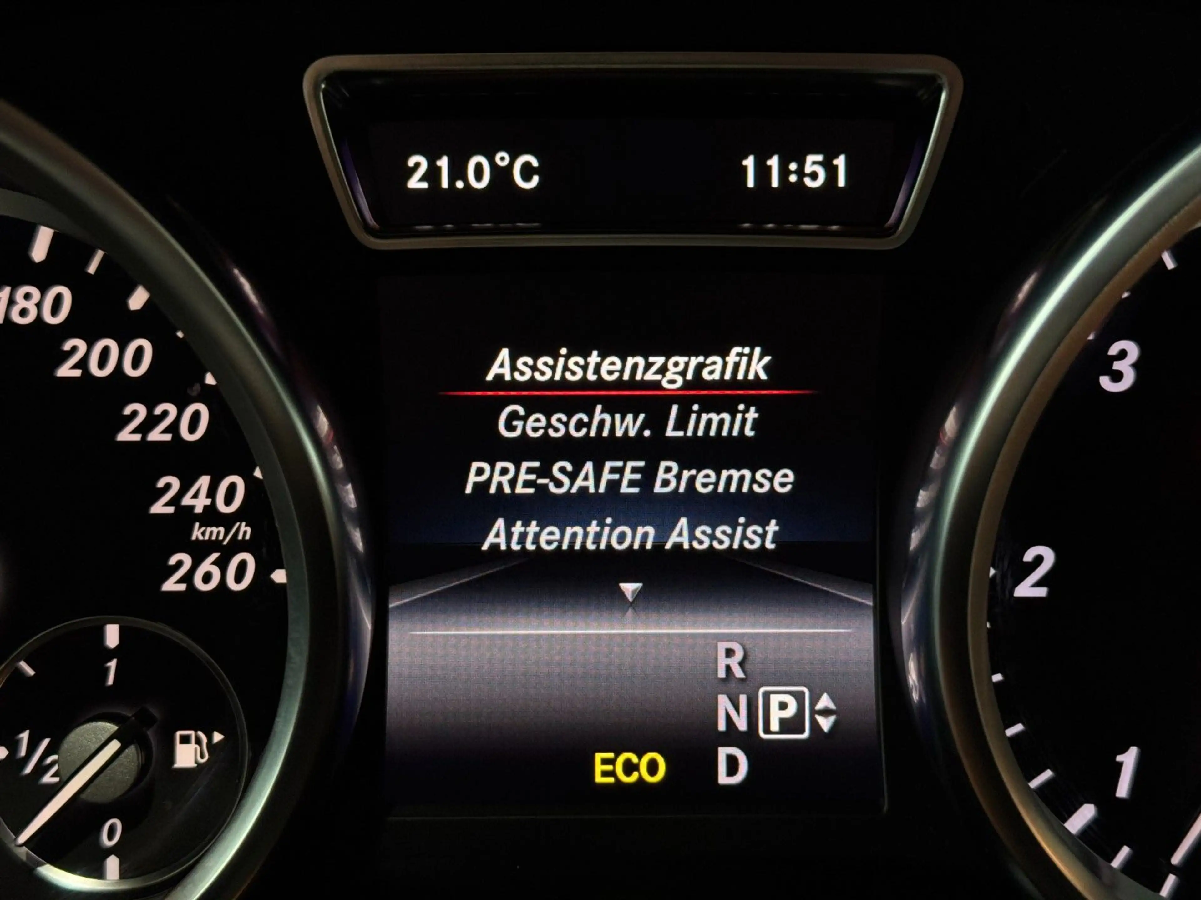 Mercedes-Benz ML 350 /CDI/MASSAGE/4Matic/PANO/360*/SITZBEL/NACH — photo 14