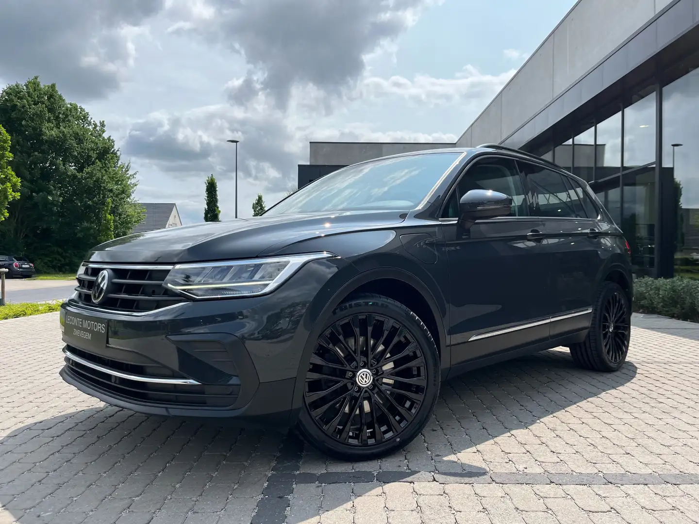 Volkswagen Tiguan 1.4 eHybrid PHEV Life LED/Carplay/ACC/PDC/BLTH... Grijs - 2