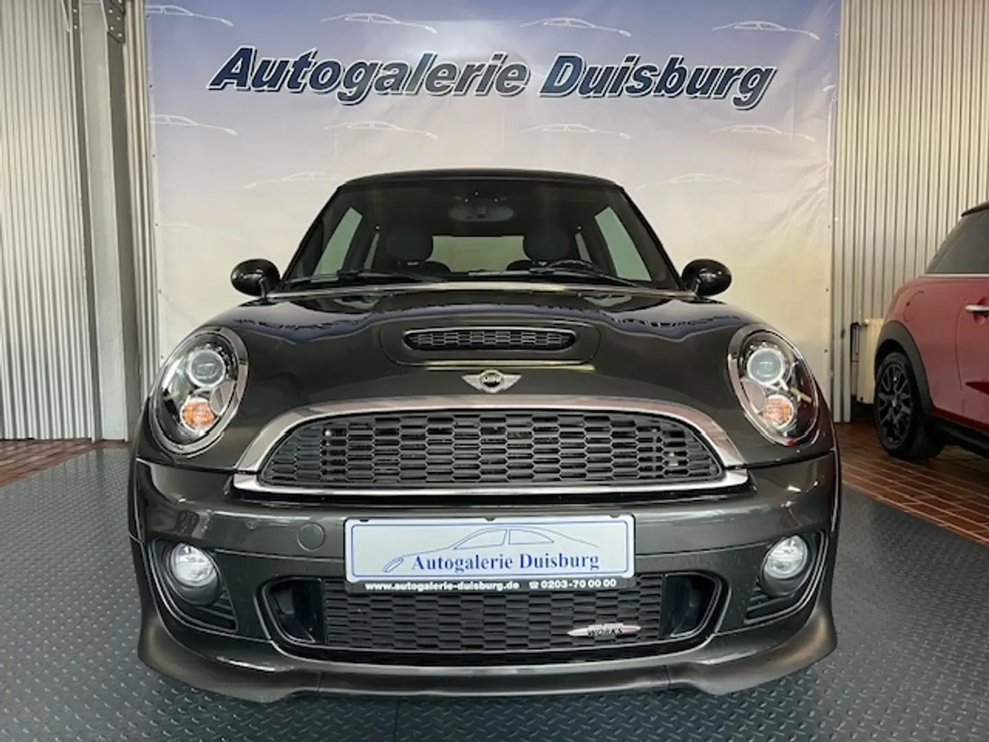 MINI John Cooper Works Pano Navi Leder Harman Bi-Xenon DAB Temp PDC SHZ K Grijs - 2