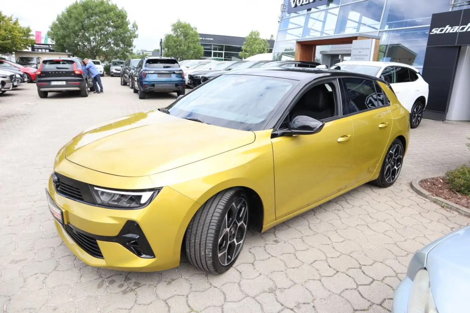 Opel Astra GS 1.2 Turbo Aut+Navi+AGR-Sitz+LED+Kamera Gelb - 2