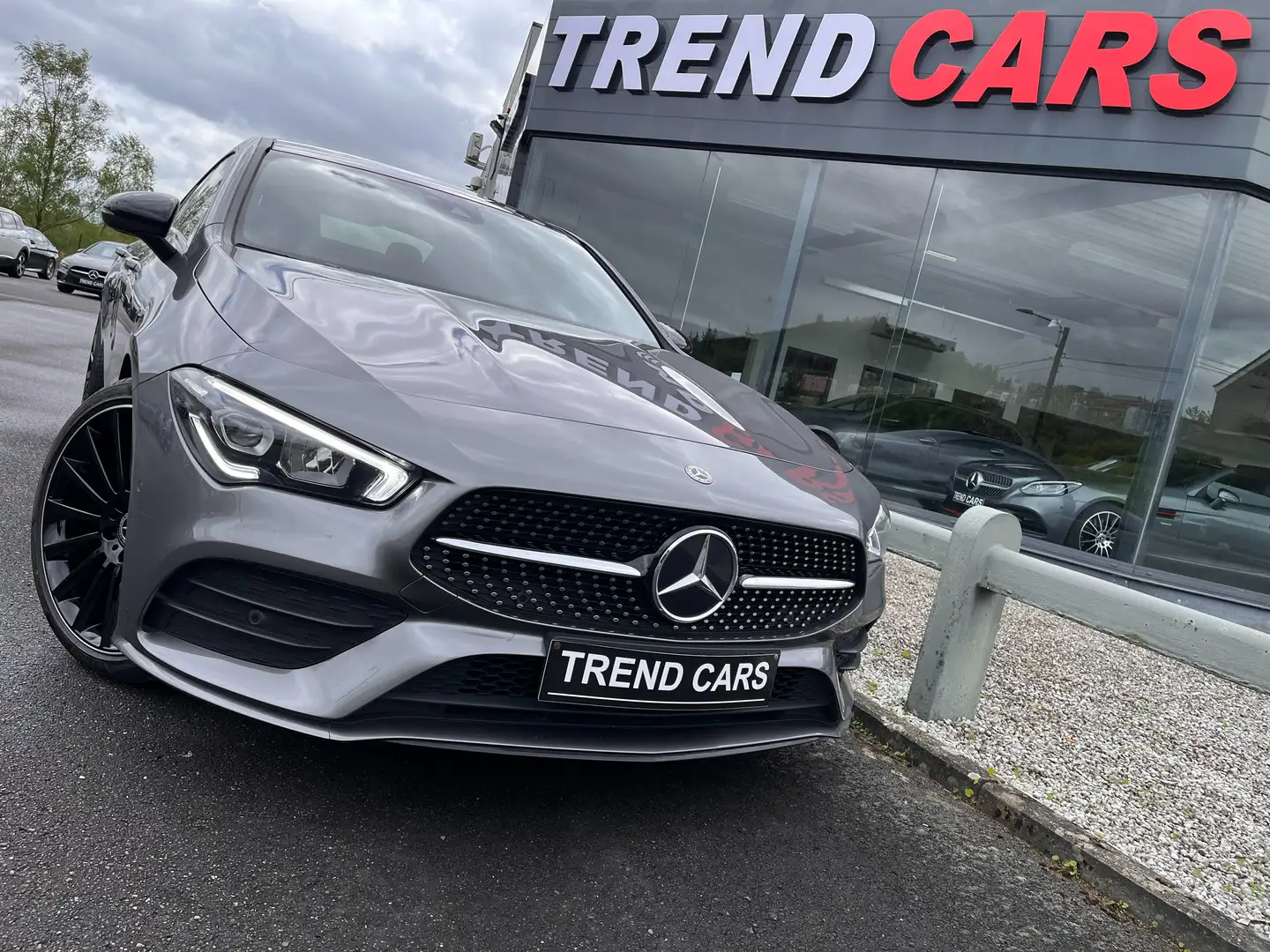 Mercedes-Benz CLA 180 d AUTO.PACK AMG PACK NIGHT TOIT PANO GA Gris - 1