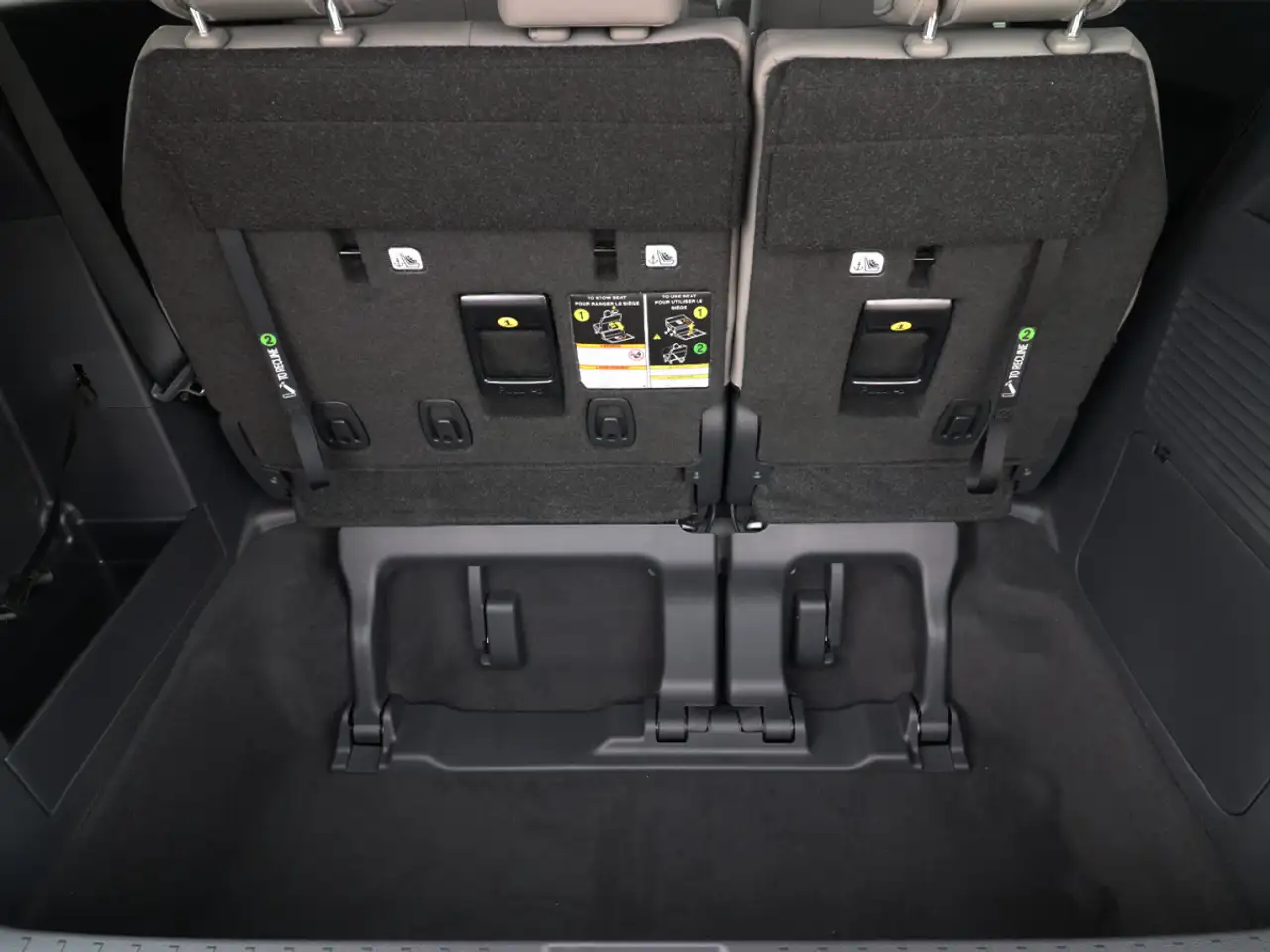 Toyota Sienna снимка Toyota Sienna
