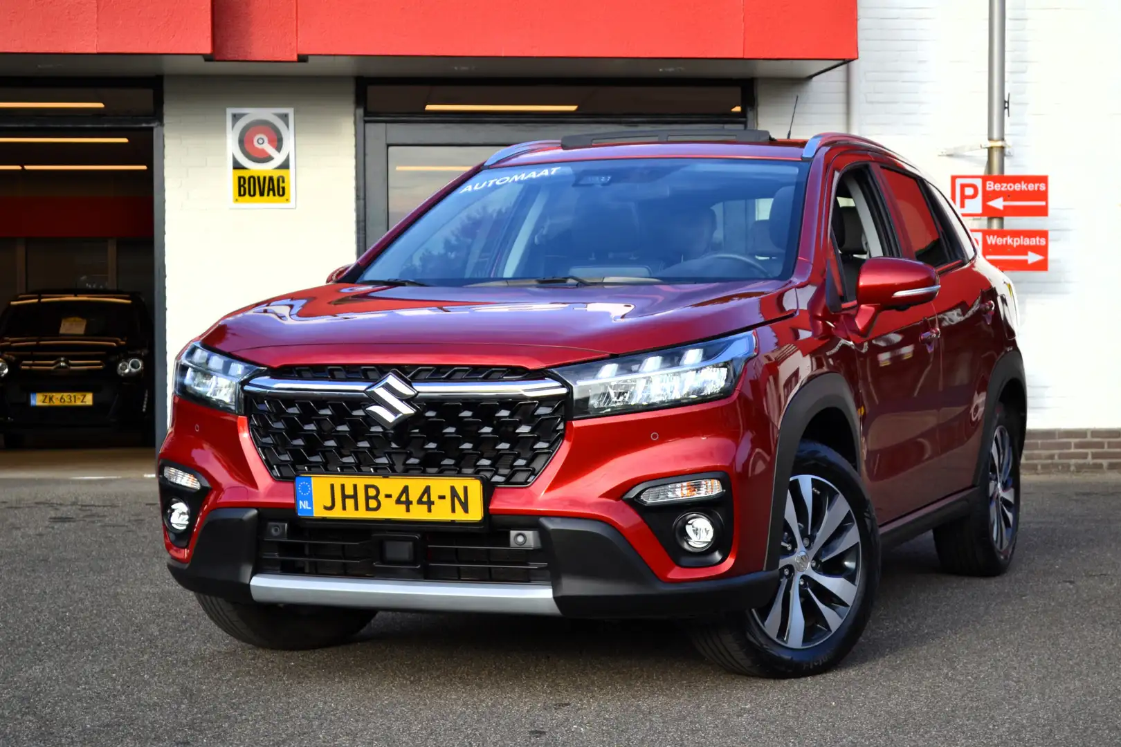 Suzuki S-Cross 1.5 Hybrid Style, Navi, Clima, Open dak, Camera, P Rood - 1