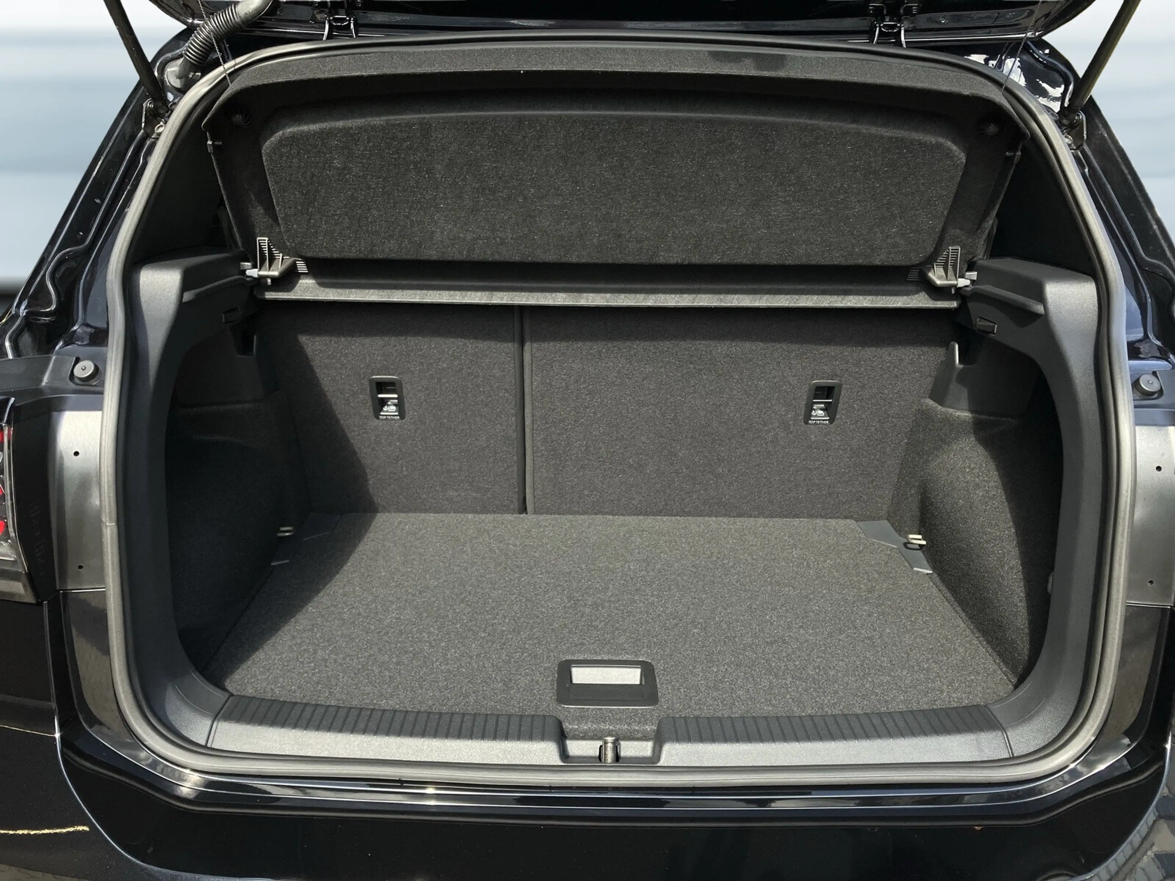 Volkswagen T-Cross T-Cross 1.0 TSI R-Line Black Style Matrix,Kamera — photo 5