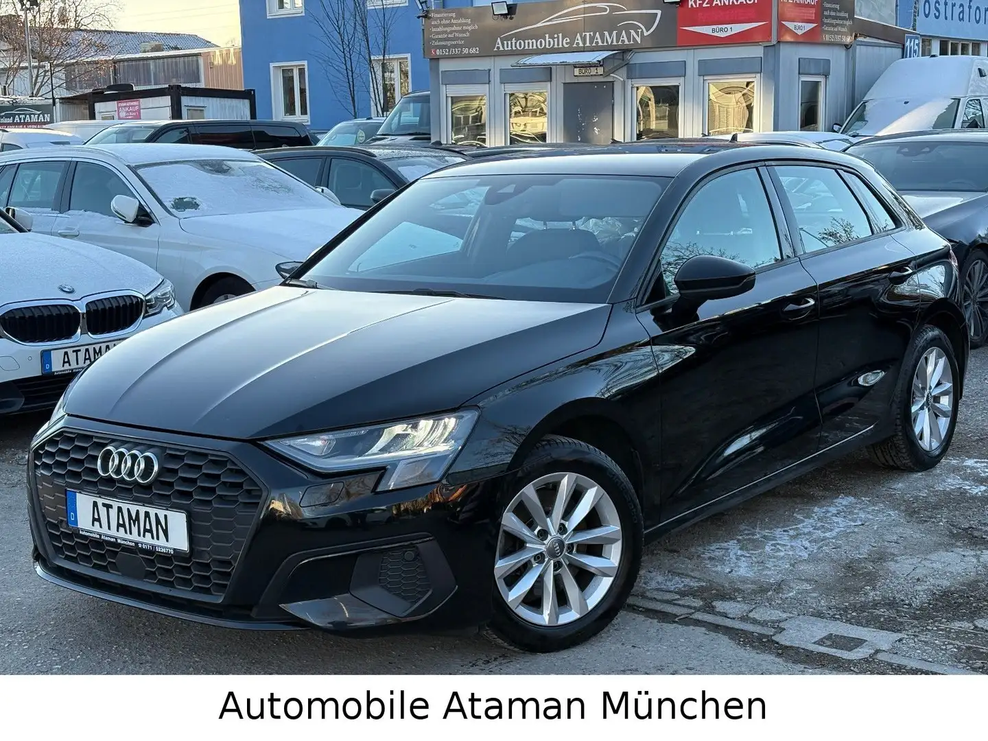 Audi A3 Sportback 35 TFSI / Navi / LED Schwarz - 1