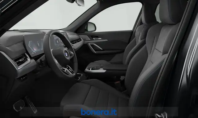 BMW X1 view 4