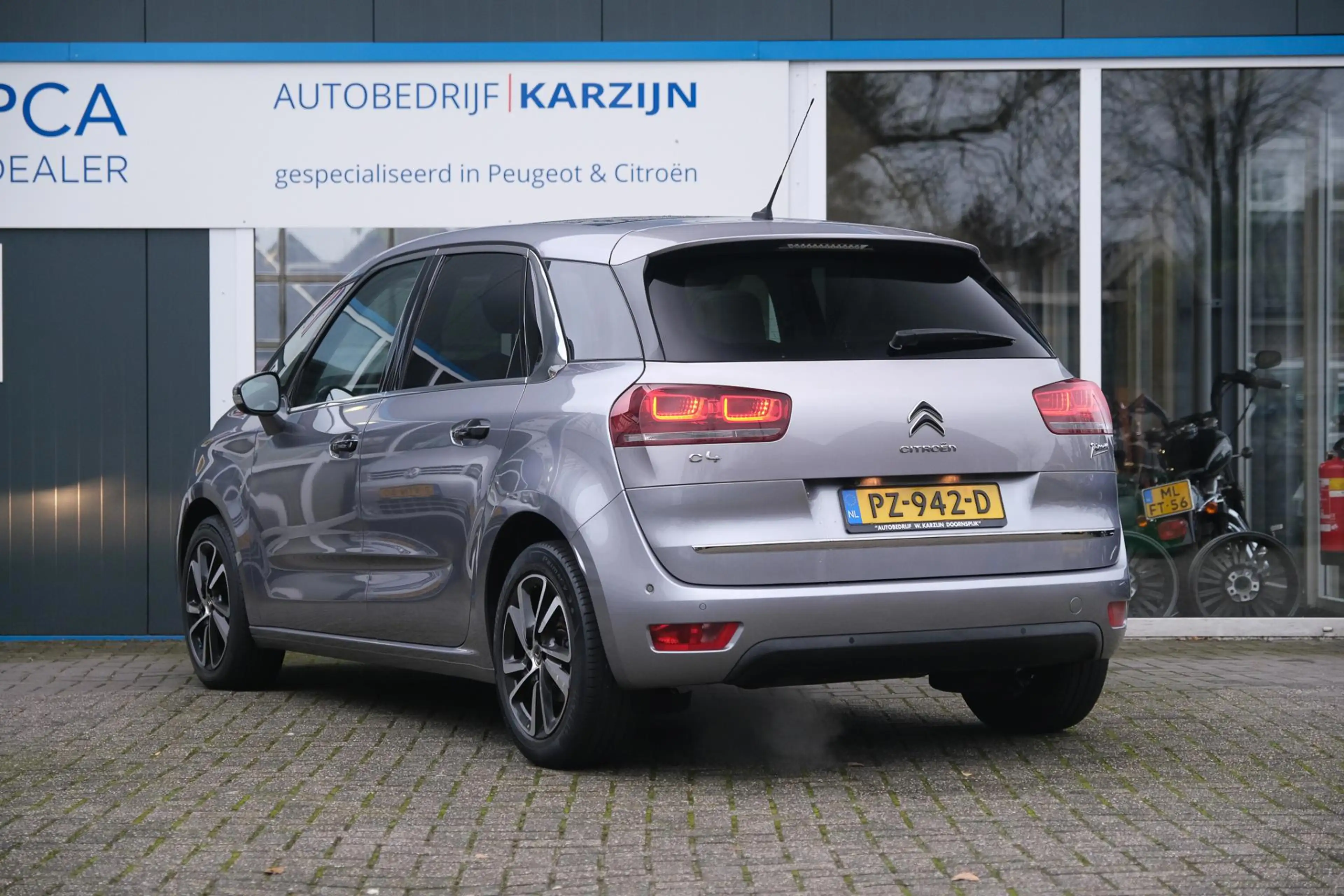 Citroen C4 Picasso 1.2 PureTech Shine — photo 3