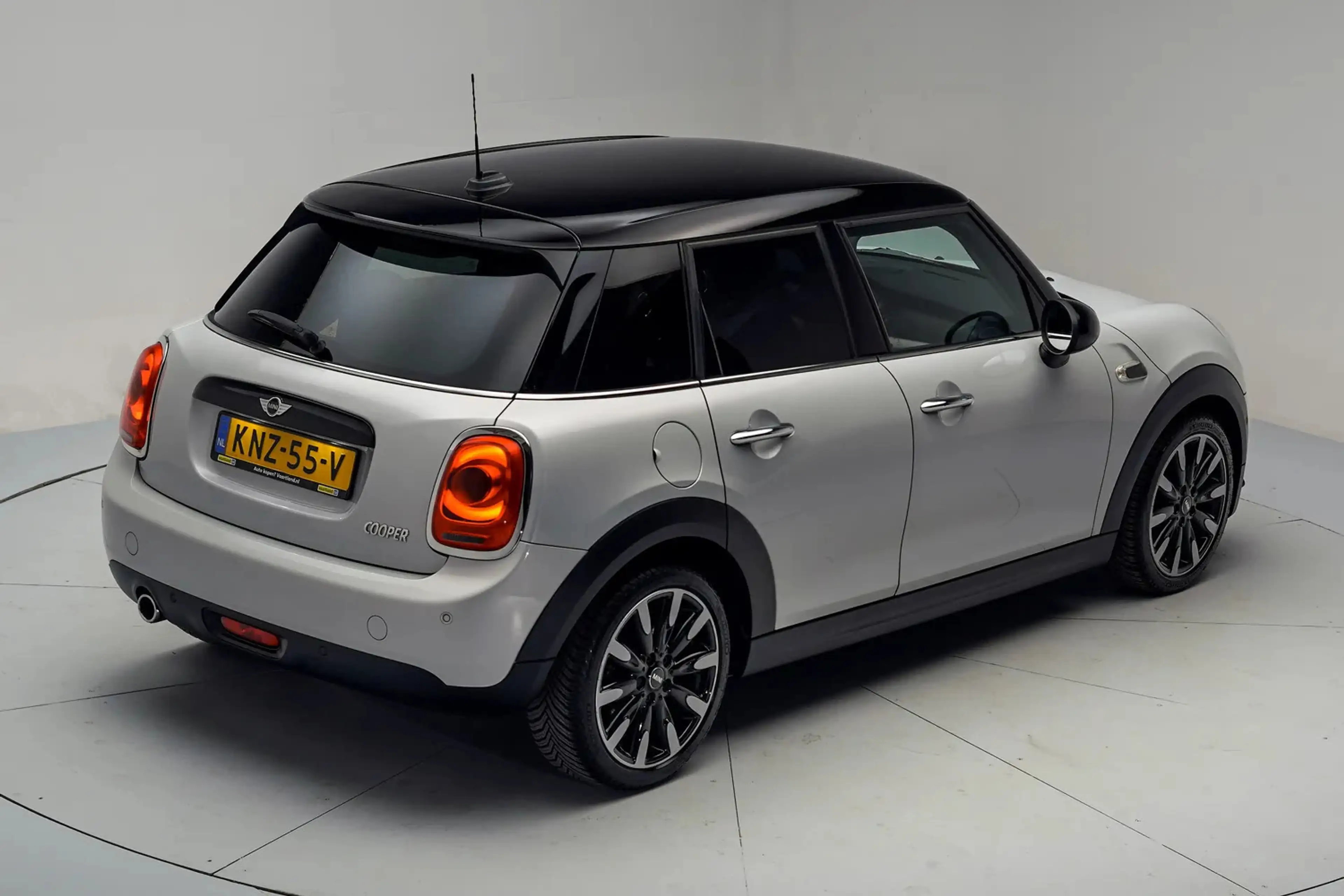 MINI Cooper 1.5 Business 5-Deurs [ LED Navi Sportstoelen Half- — photo 13