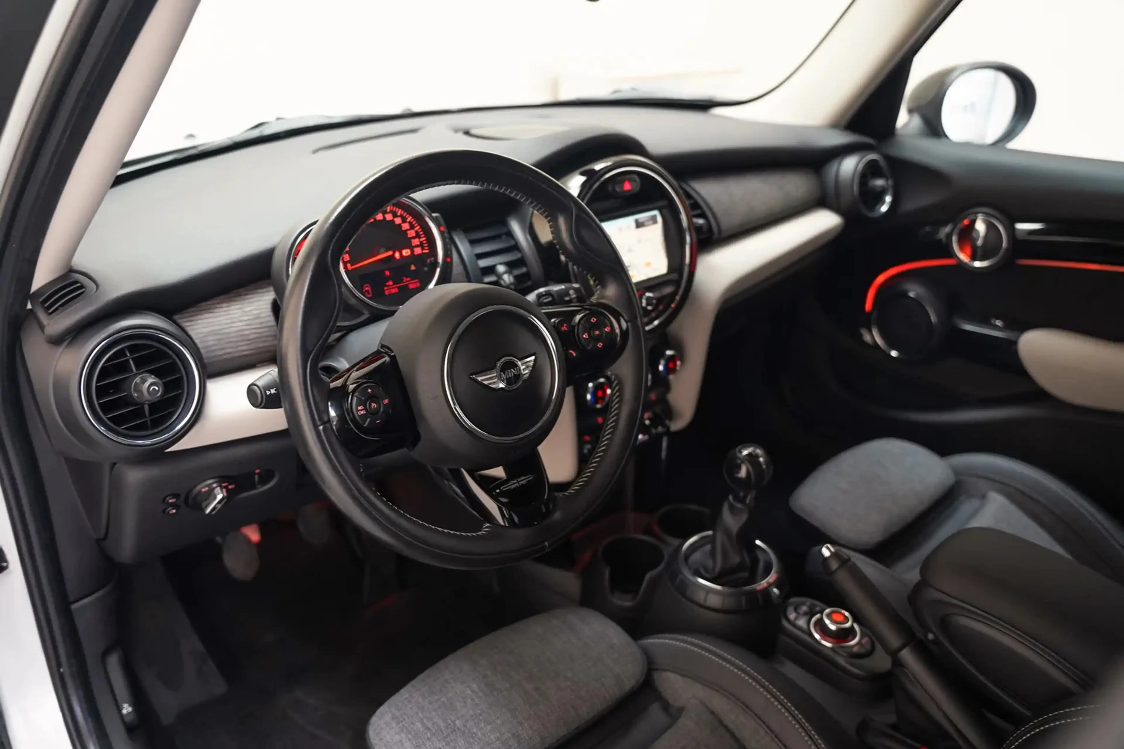MINI Cooper 1.5 Business 5-Deurs [ LED Navi Sportstoelen Half- — photo 14