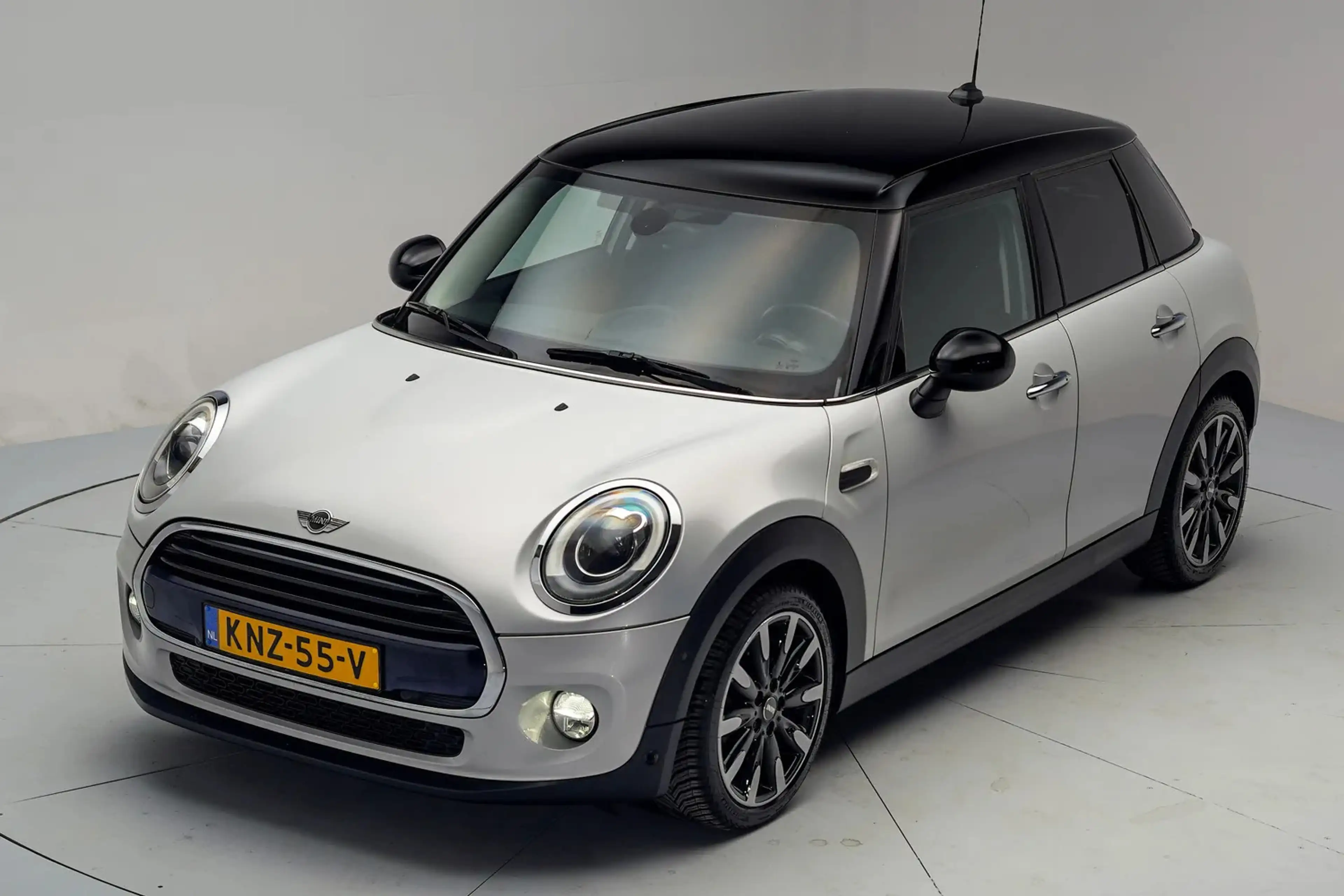 MINI Cooper 1.5 Business 5-Deurs [ LED Navi Sportstoelen Half- — photo 11