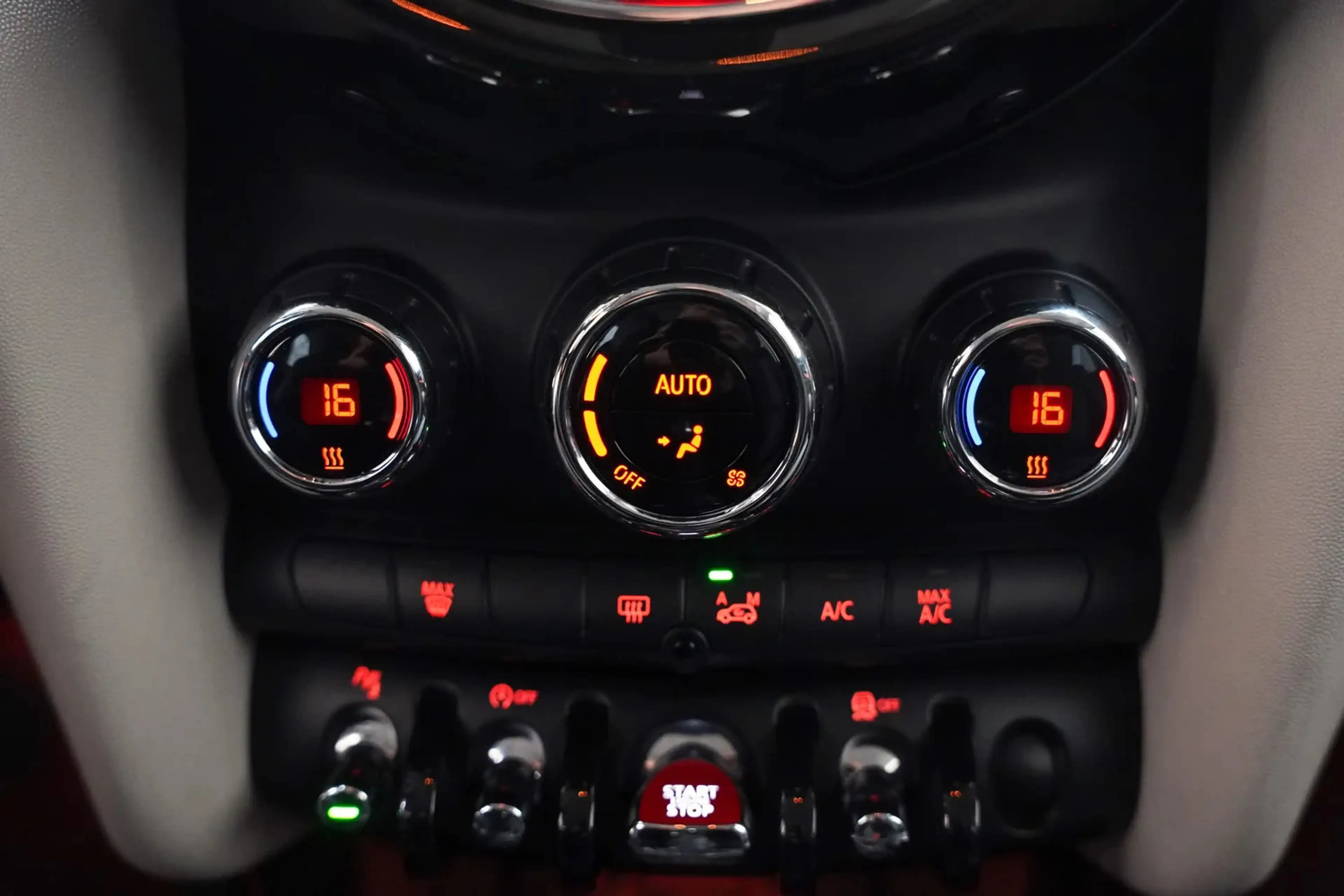 MINI Cooper 1.5 Business 5-Deurs [ LED Navi Sportstoelen Half- — photo 8