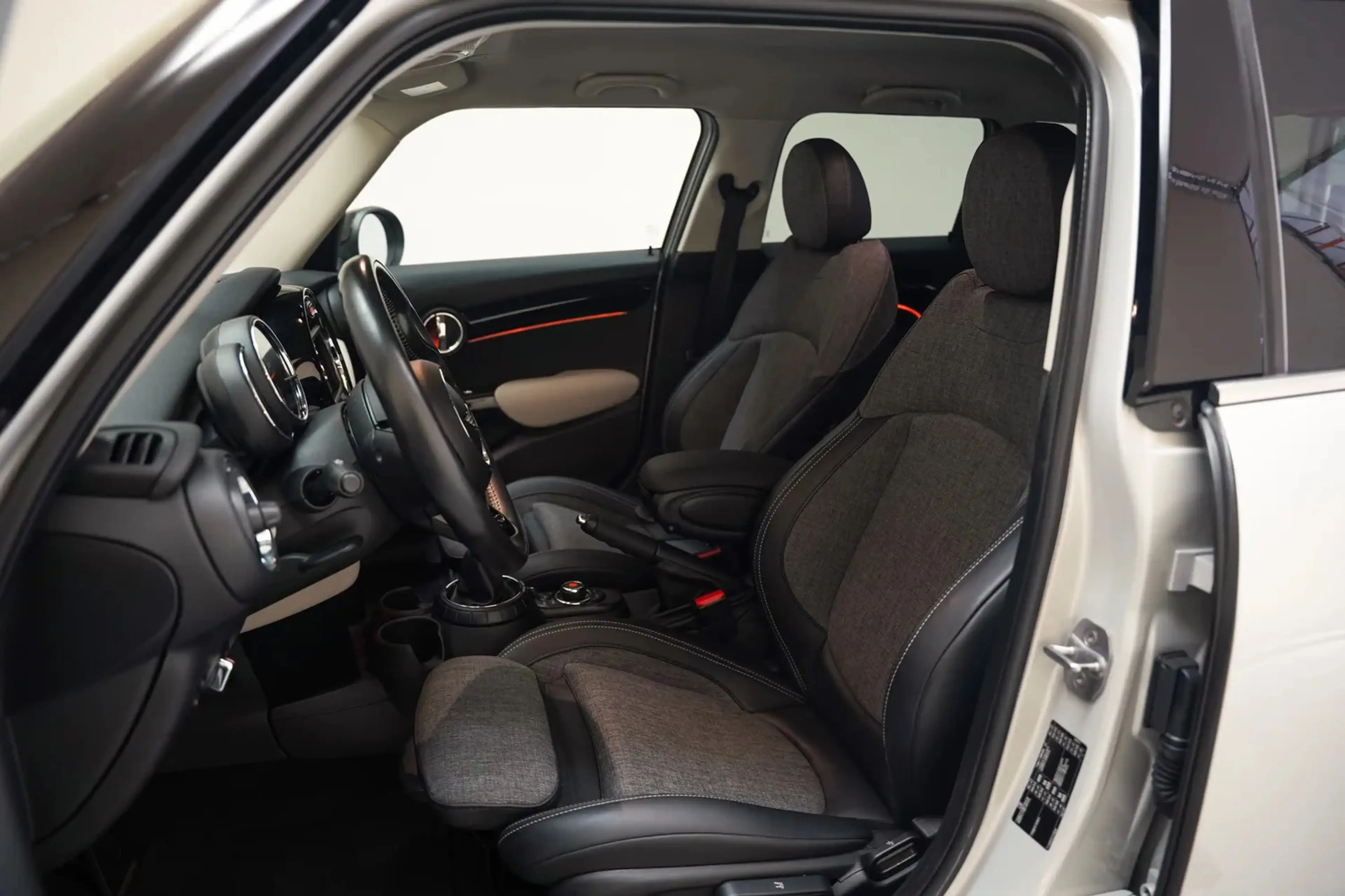 MINI Cooper 1.5 Business 5-Deurs [ LED Navi Sportstoelen Half- — photo 9