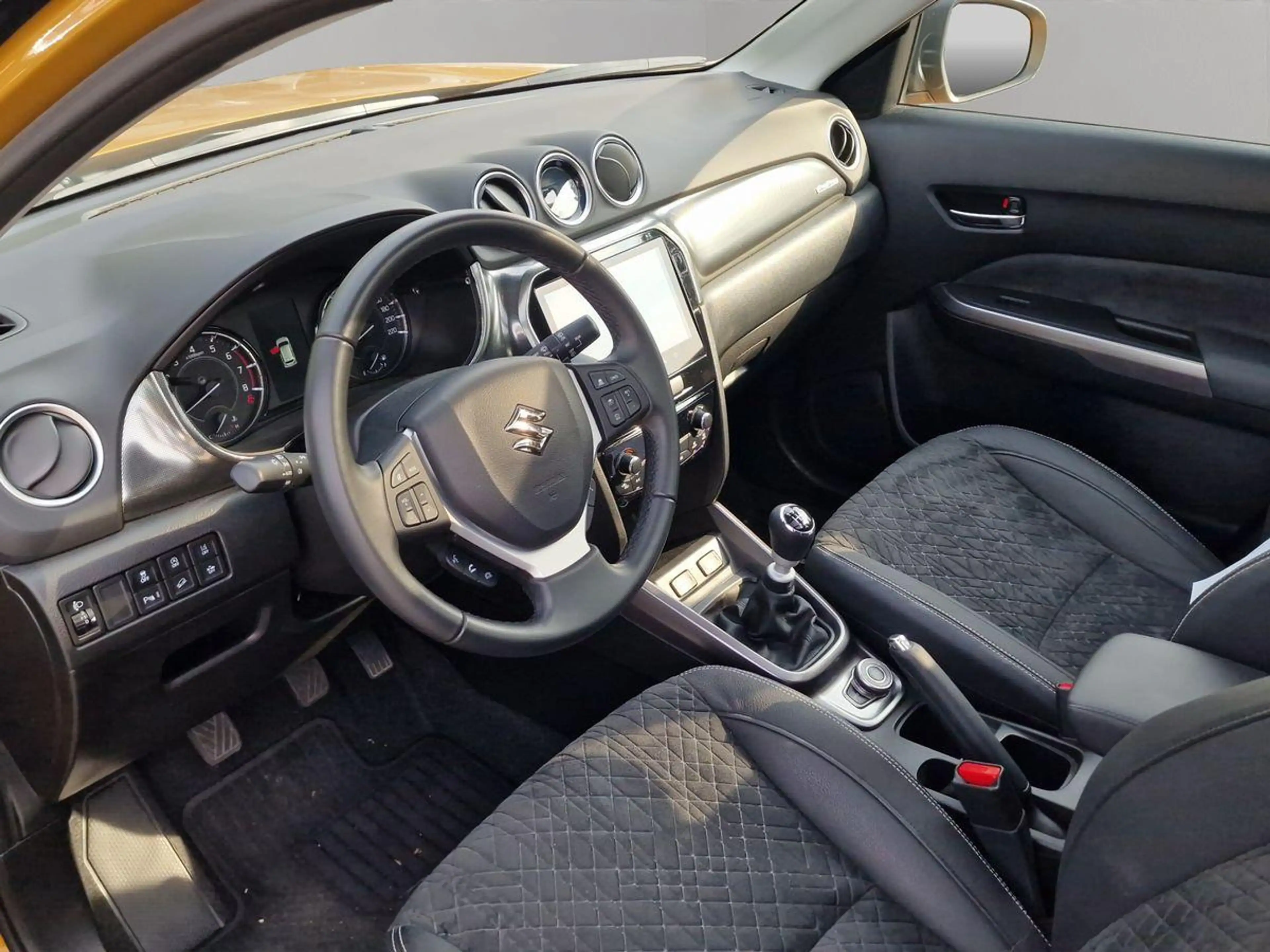 Suzuki Vitara 1.4 Hybrid Comfort+ AllGrip — photo 12