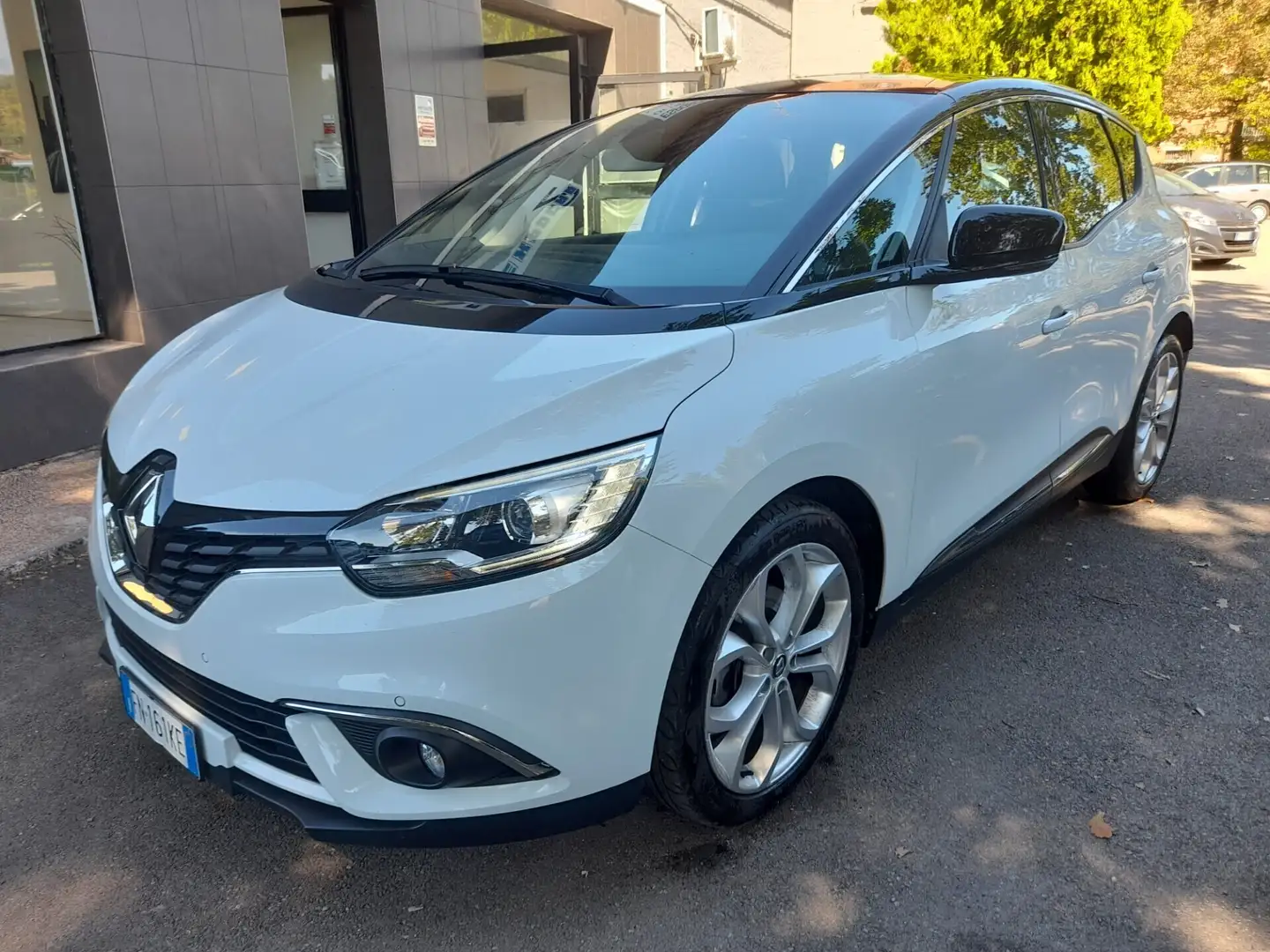 Renault Scenic Scénic dCi 8V 110 CV EDC Energy Intens Bianco - 1