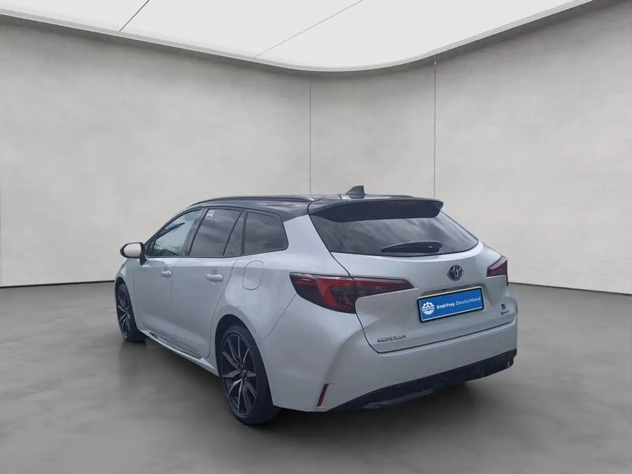 Toyota Corolla 2.0 Hybrid Touring Sports GR Sport 3