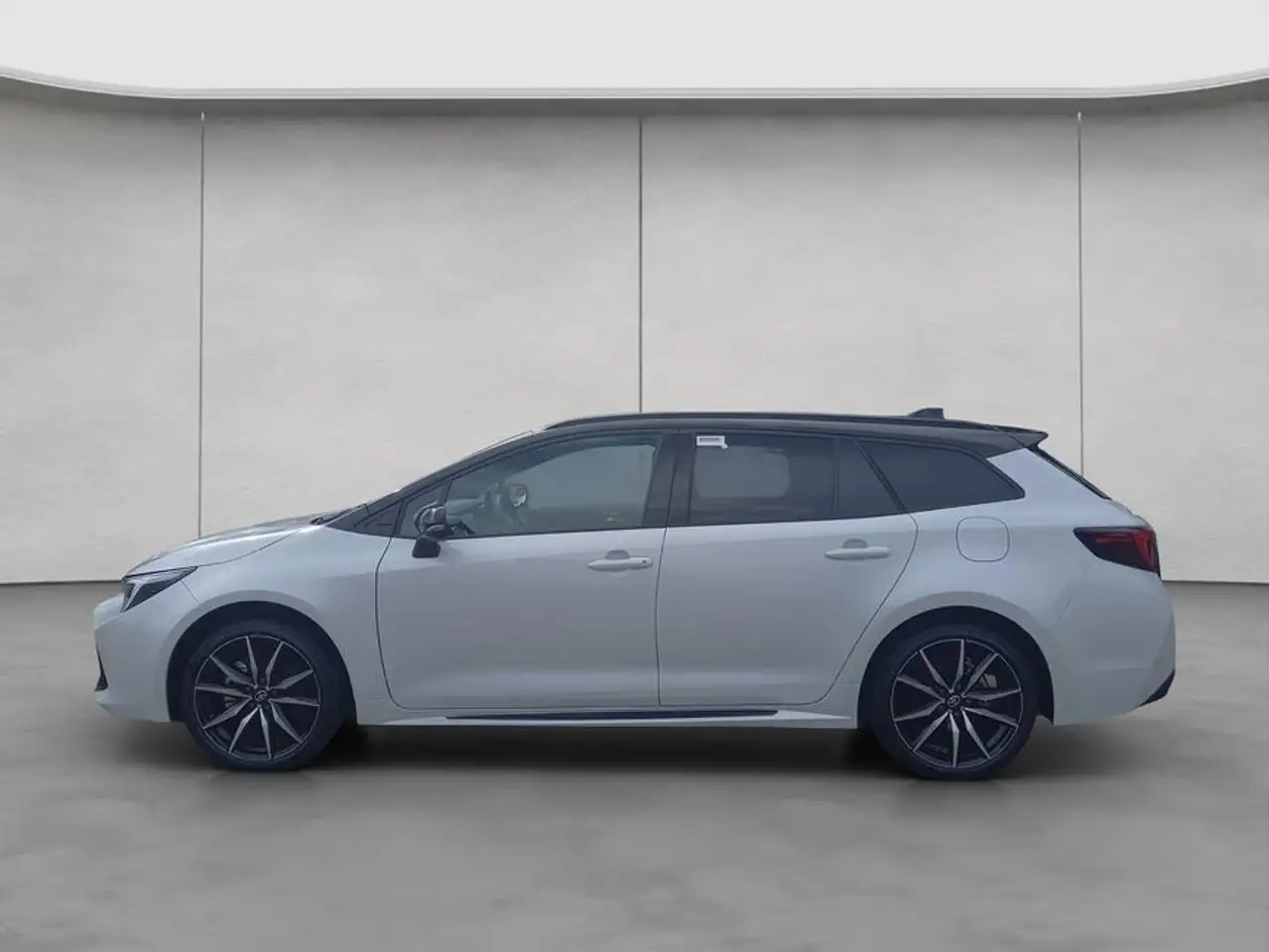Toyota Corolla 2.0 Hybrid Touring Sports GR Sport 2