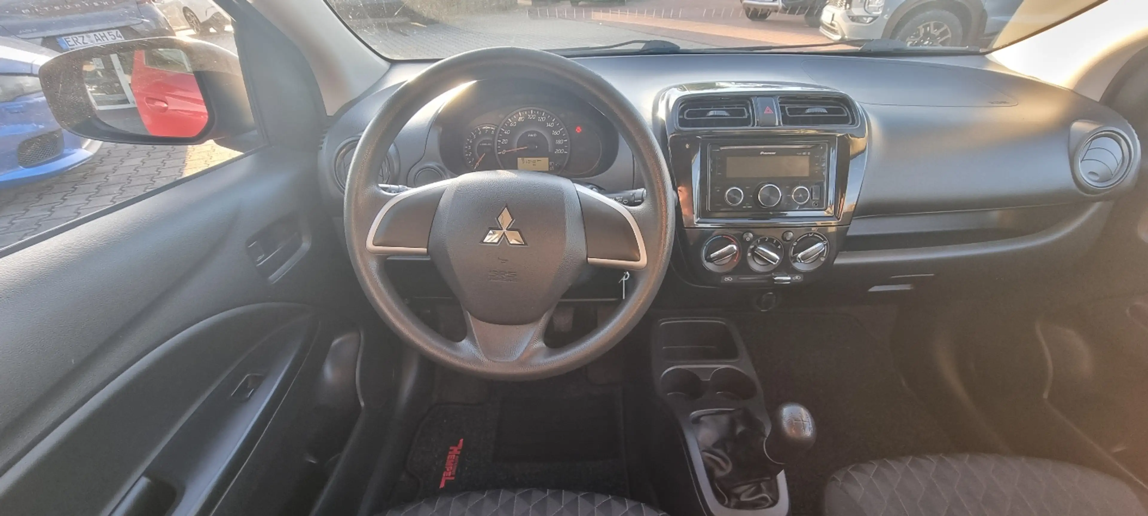 Mitsubishi Space Star Spirit 1.2 5-Gang 3 Jahre Garantie — photo 11
