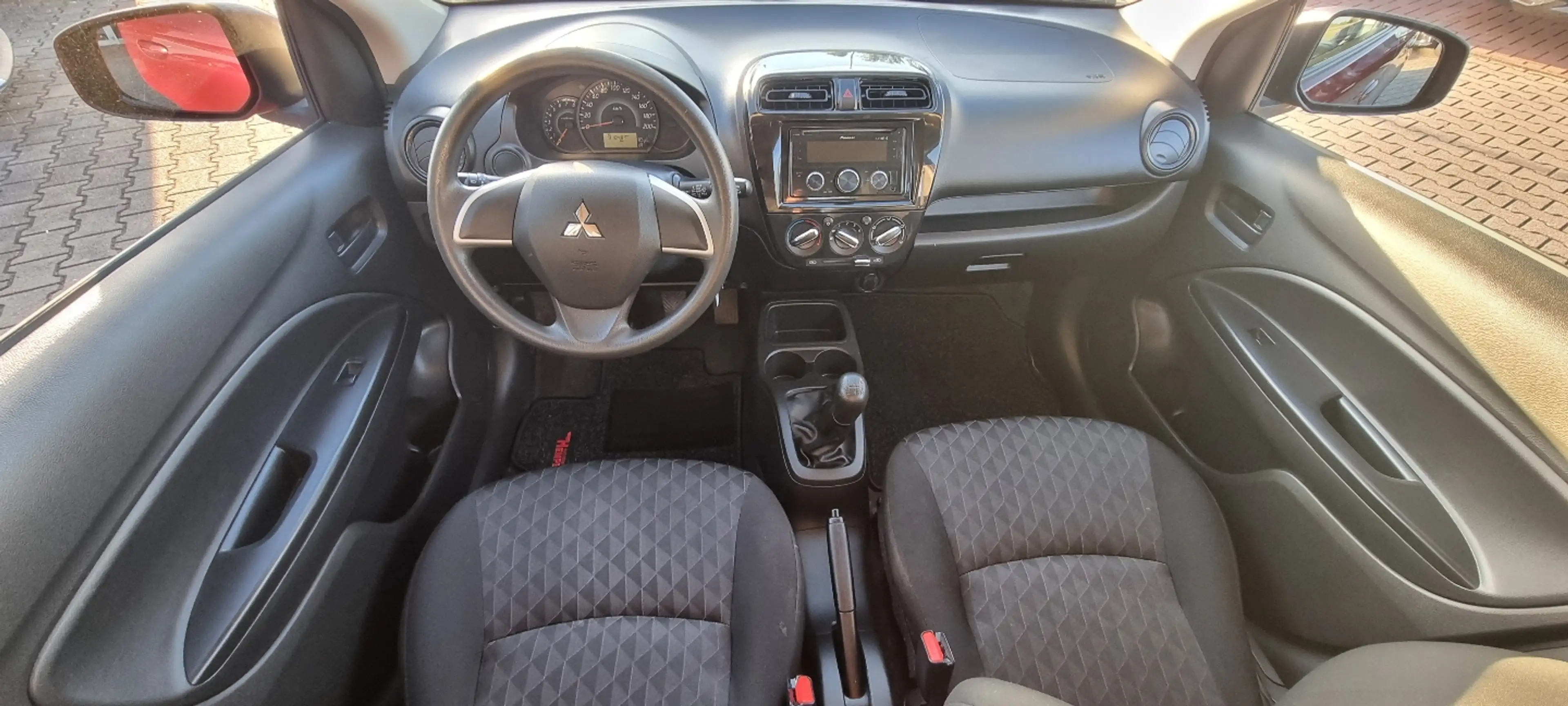 Mitsubishi Space Star Spirit 1.2 5-Gang 3 Jahre Garantie — photo 10
