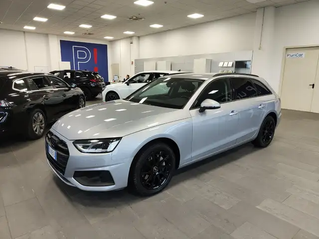 Audi A4 Avant 40 TDI S tronic Navi Sensori Cruise Fari LED