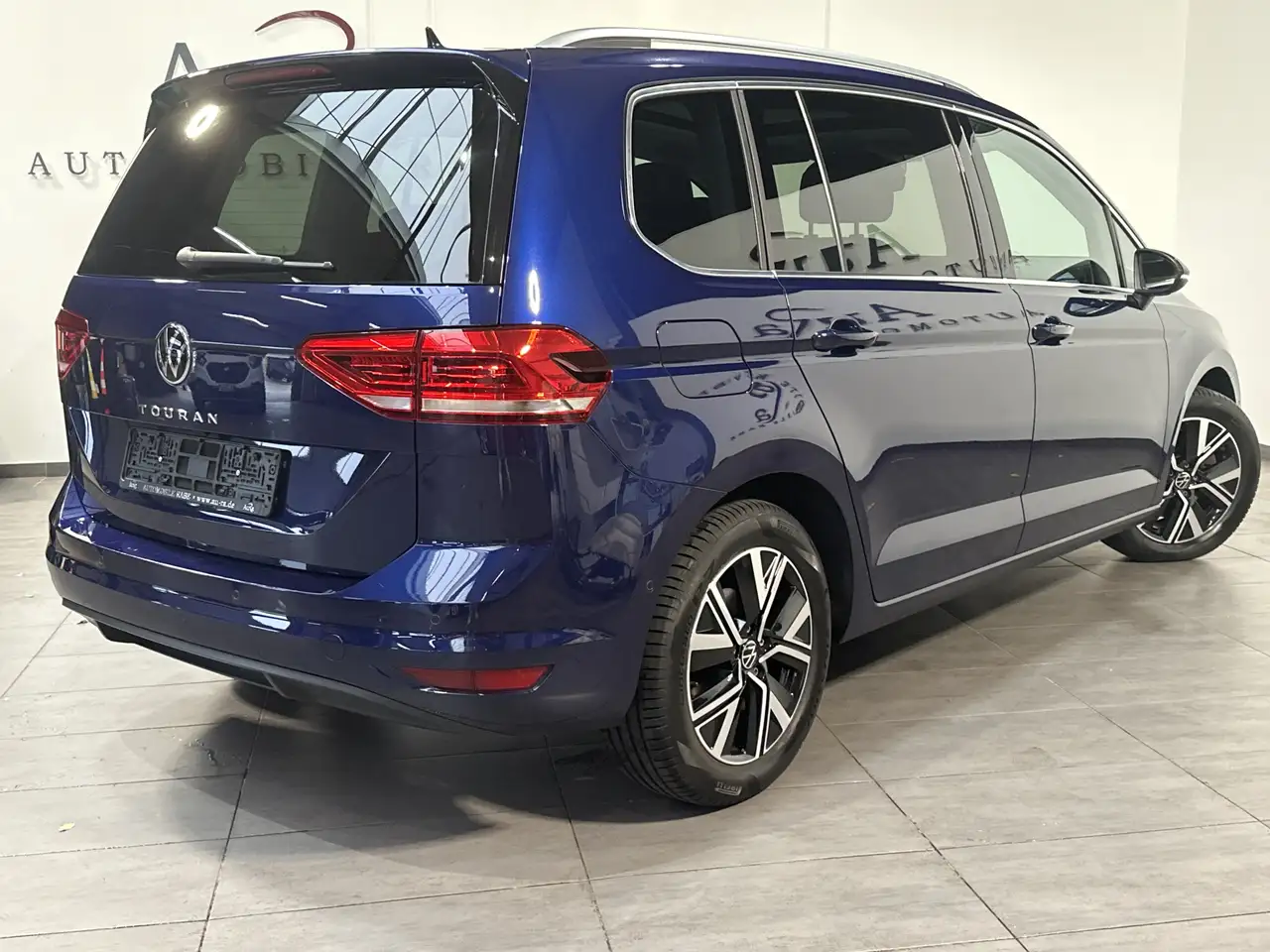 Volkswagen Touran 1.5 TSI DSG HL 7-Sitzer NAV+LED+KAM+PANO 4