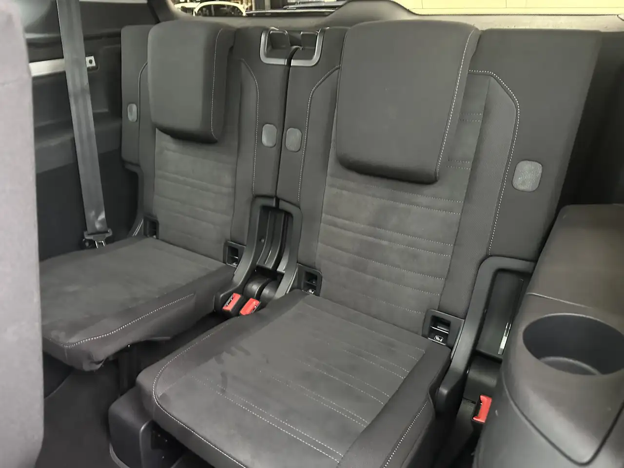 Volkswagen Touran 1.5 TSI DSG HL 7-Sitzer NAV+LED+KAM+PANO 11