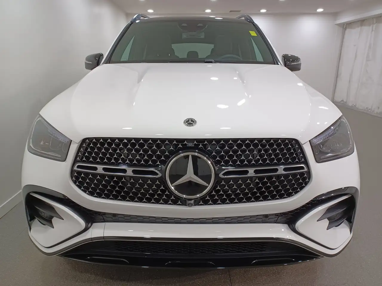 Mercedes-Benz GLE снимка Mercedes-Benz GLE