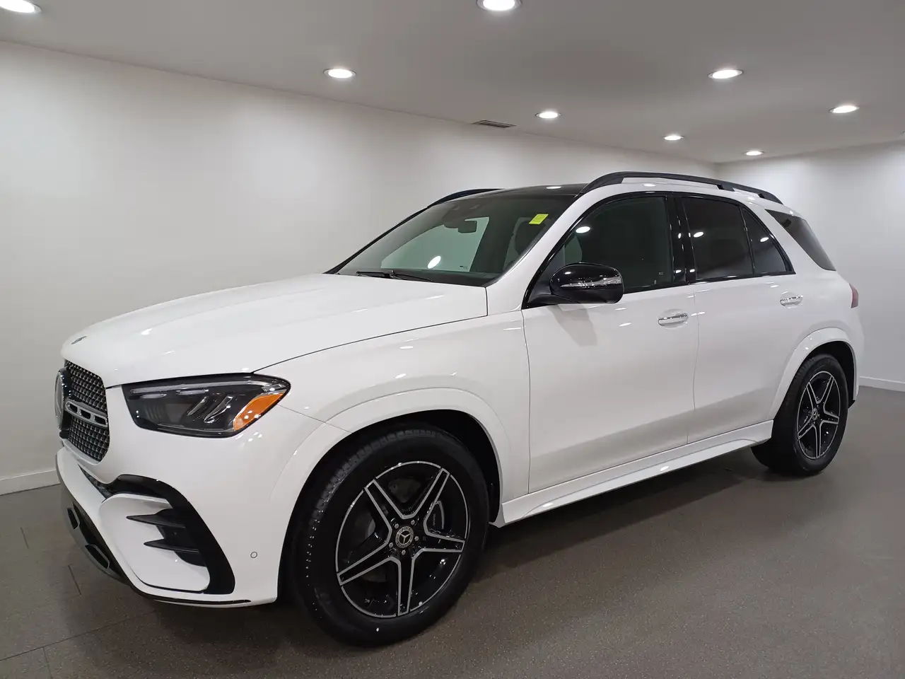 Mercedes-Benz GLE снимка Mercedes-Benz GLE