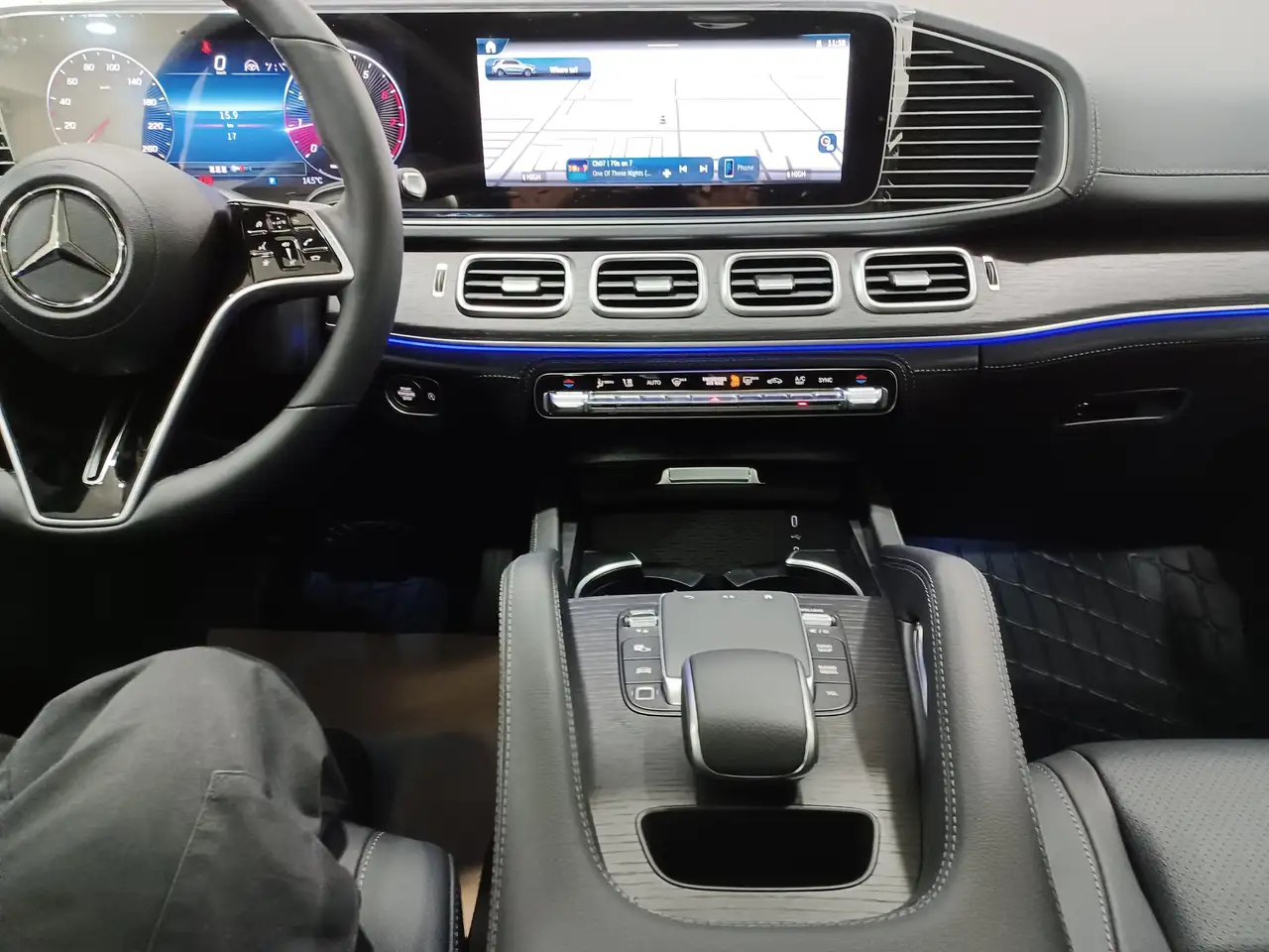 Mercedes-Benz GLE снимка Mercedes-Benz GLE