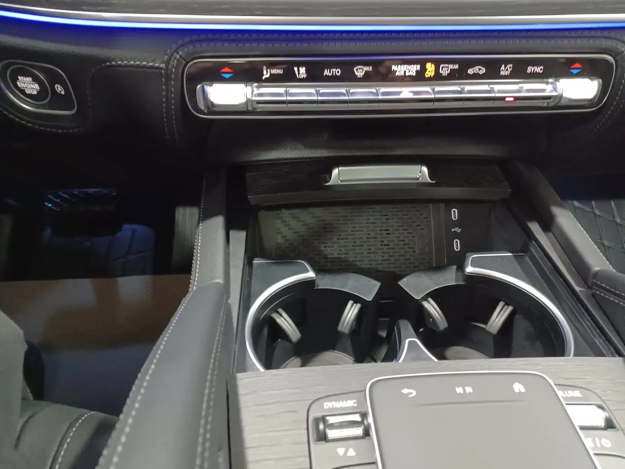 Mercedes-Benz GLE снимка Mercedes-Benz GLE