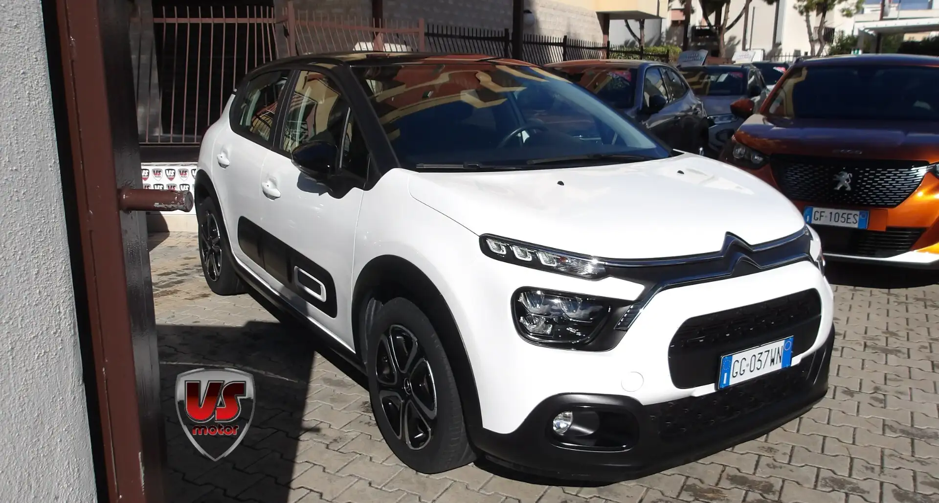 Citroen C3 C3 PureTech 83 S&S Shine Blanc - 1