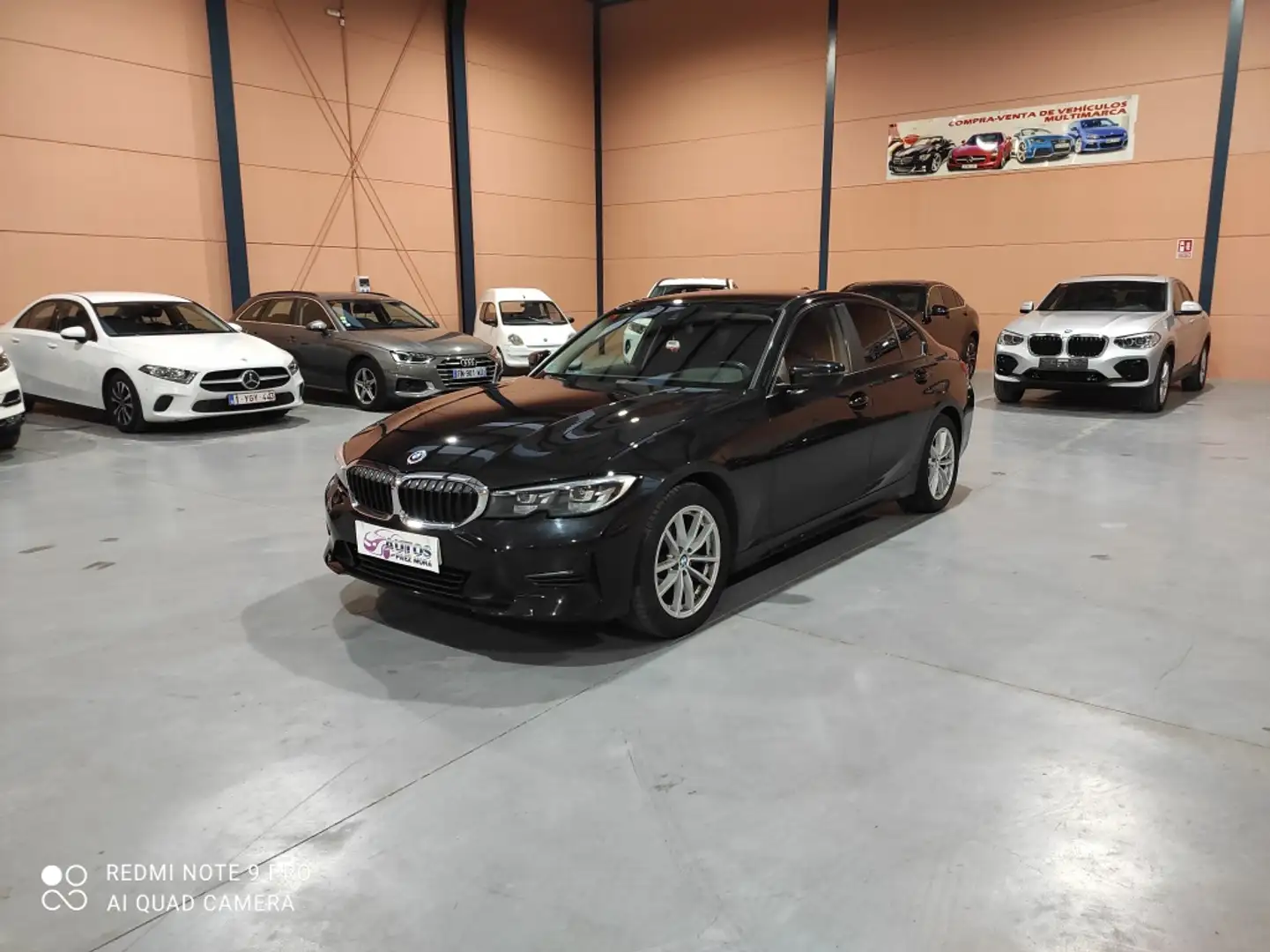 BMW 318 318dA Negro - 1