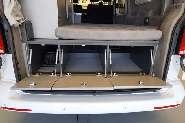 Volkswagen California view 20