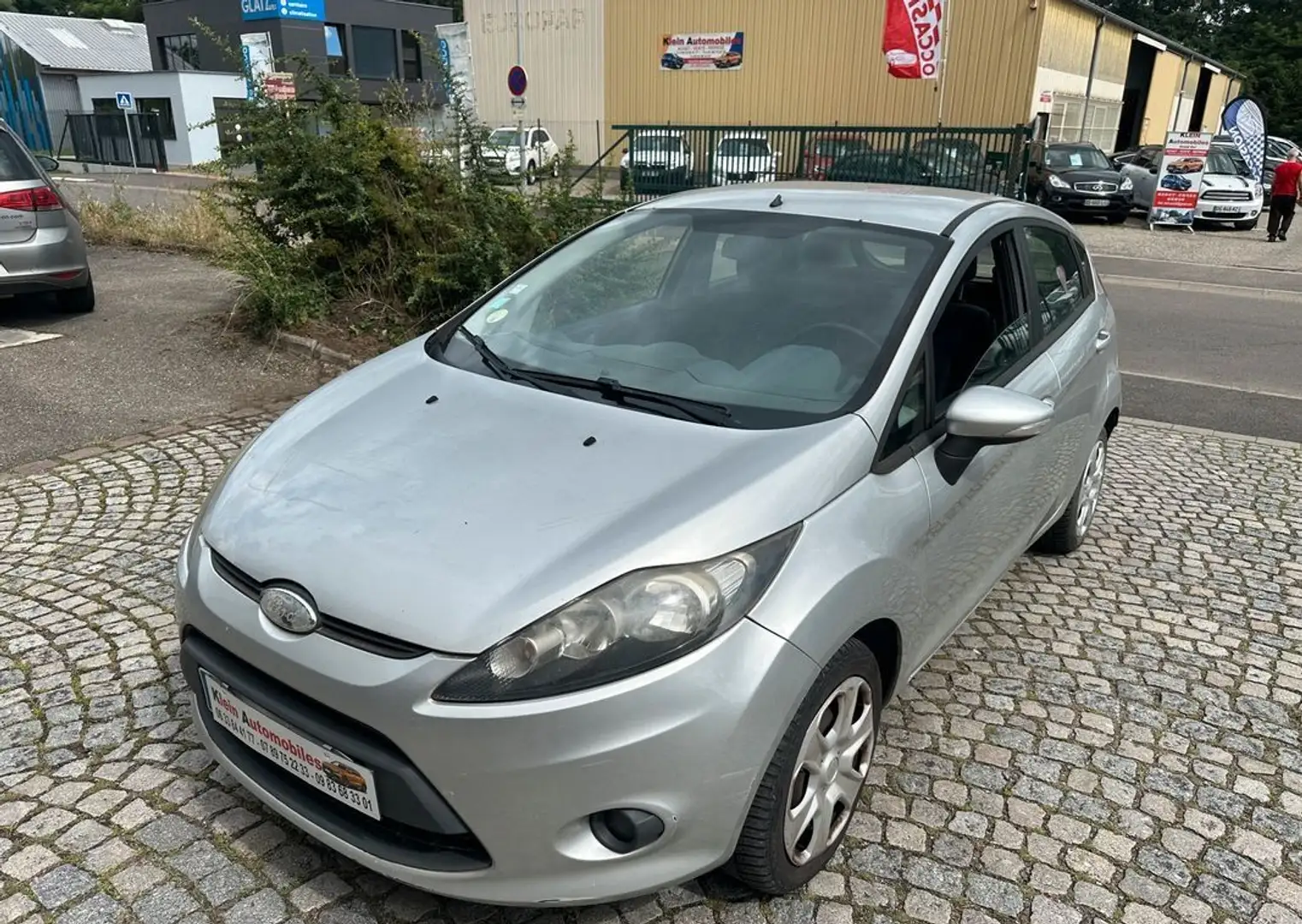Ford Fiesta VI 5 portes 1.25 i 16V 60 cv - 1
