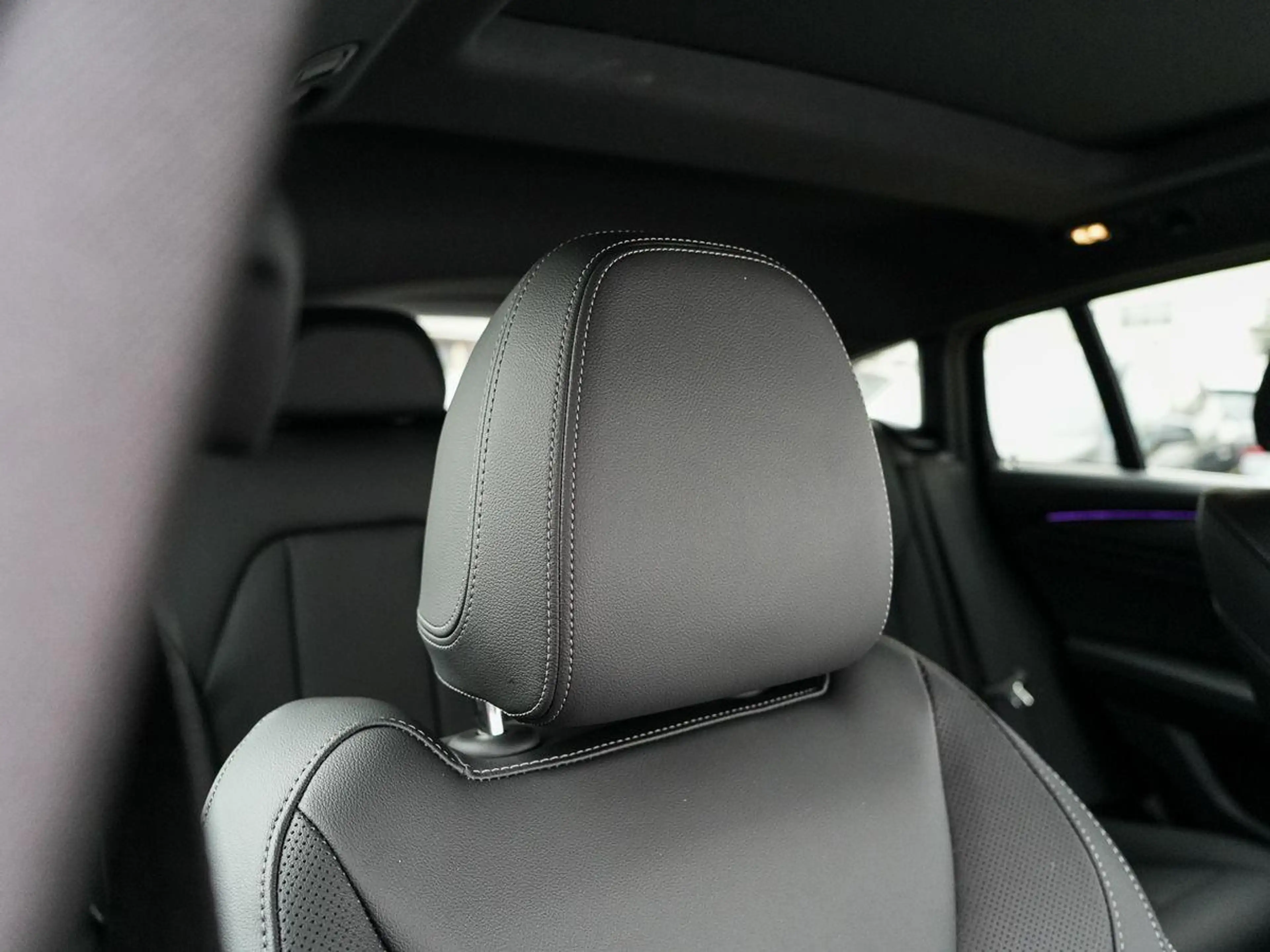 BMW X4 xDrive20d M-Sport StdHz AHK PANO ACC Laser HuD — photo 13