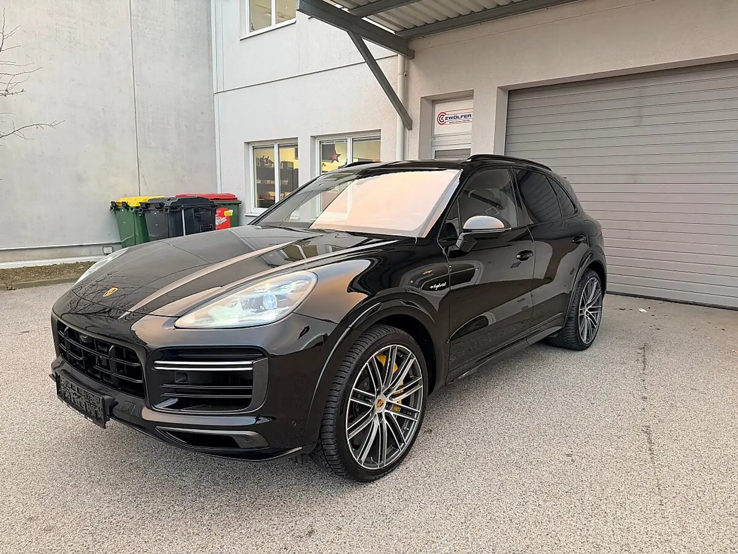 Porsche Cayenne III Turbo S E-Hybrid PHEV 17,9 kWh Aut. Schwarz - 1