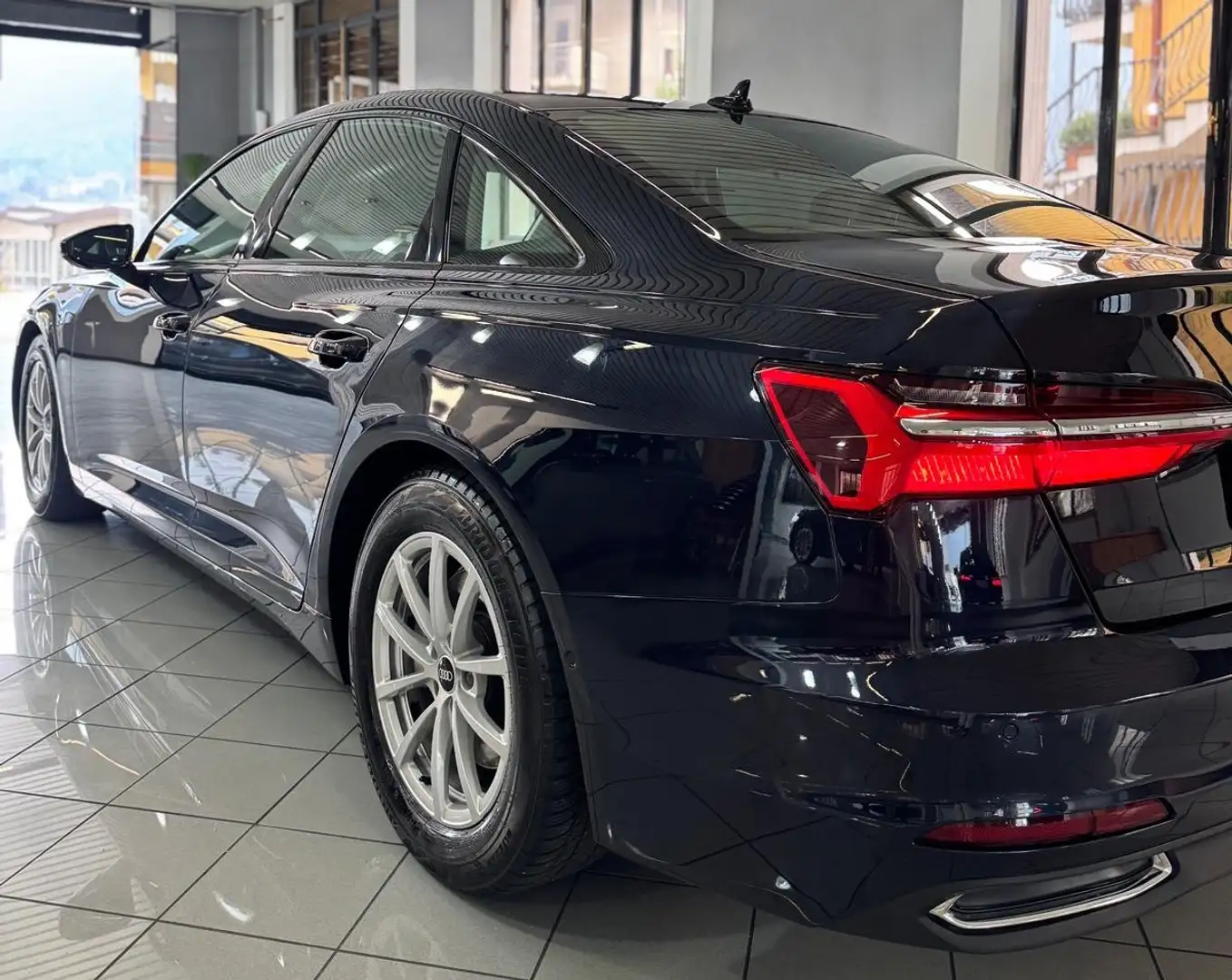 Audi A6 50 TDI quattro tiptronic design Bleu - 2