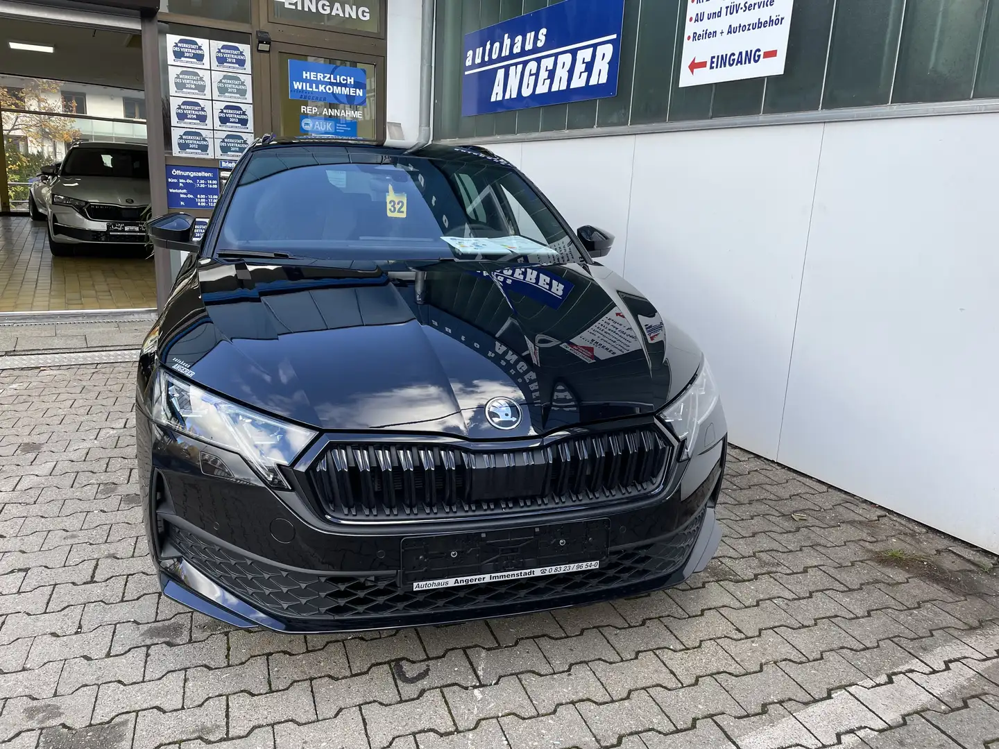 Skoda Octavia 2.0 TSI DSG 4x4 Sportline, Navi,Matrix,AHK,LAGERND Noir - 1