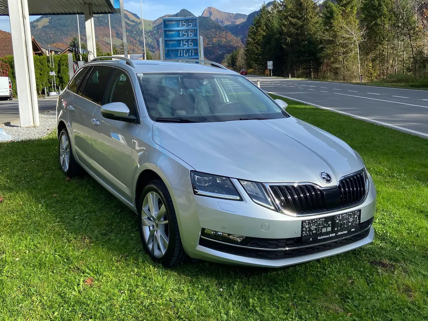 Skoda Octavia Combi 1,6 Style Limited TDI 4x4 Silber - 1