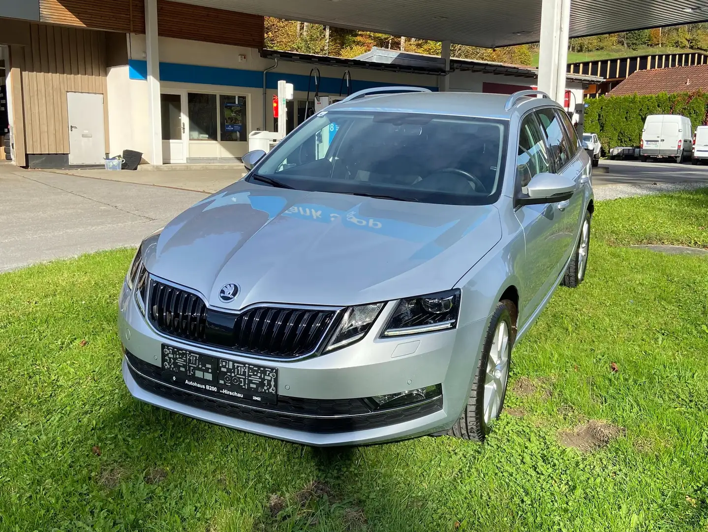 Skoda Octavia Combi 1,6 Style Limited TDI 4x4 Silber - 2