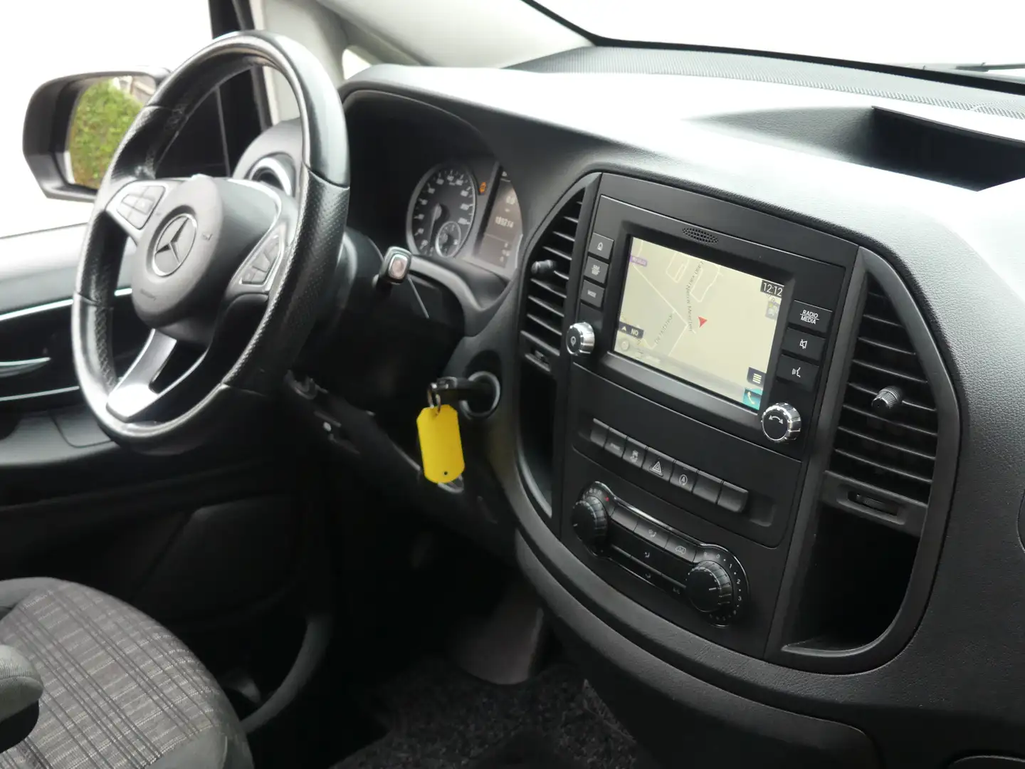 Mercedes-Benz Vito 114 CDI Lang Geïsoleerd/Vries/Dag en nachtkoeling Zwart - 2