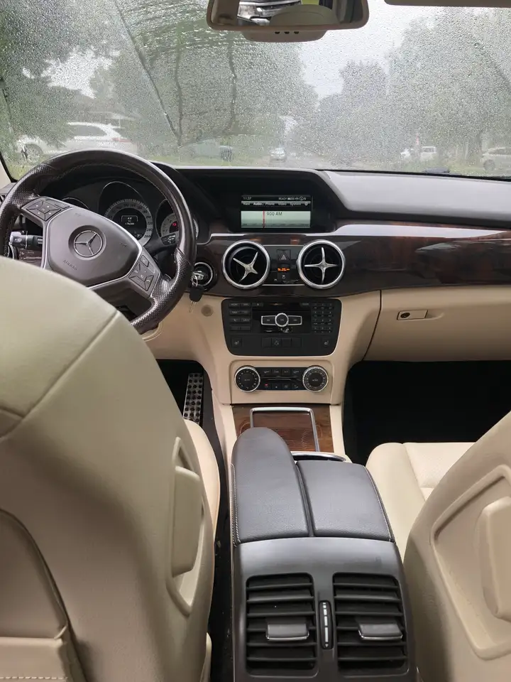Mercedes-Benz GLK-Class снимка Mercedes-Benz GLK-Class