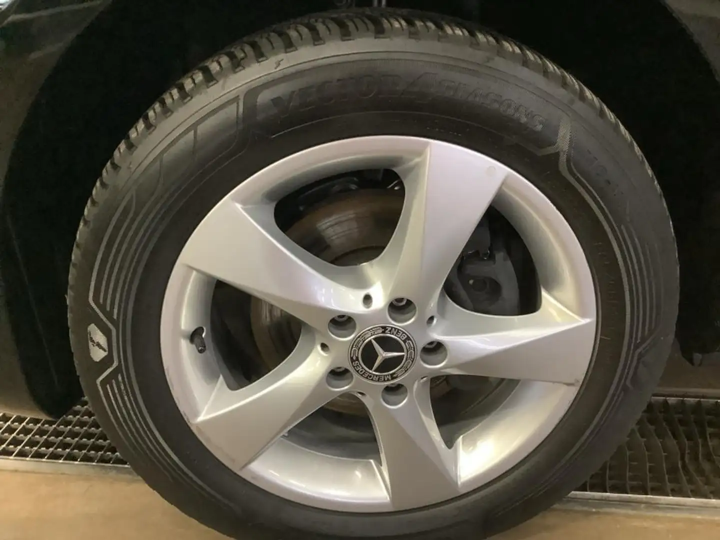 Mercedes-Benz Vito 116 CDI Tourer Pro Edition  Drehsitze Noir - 2