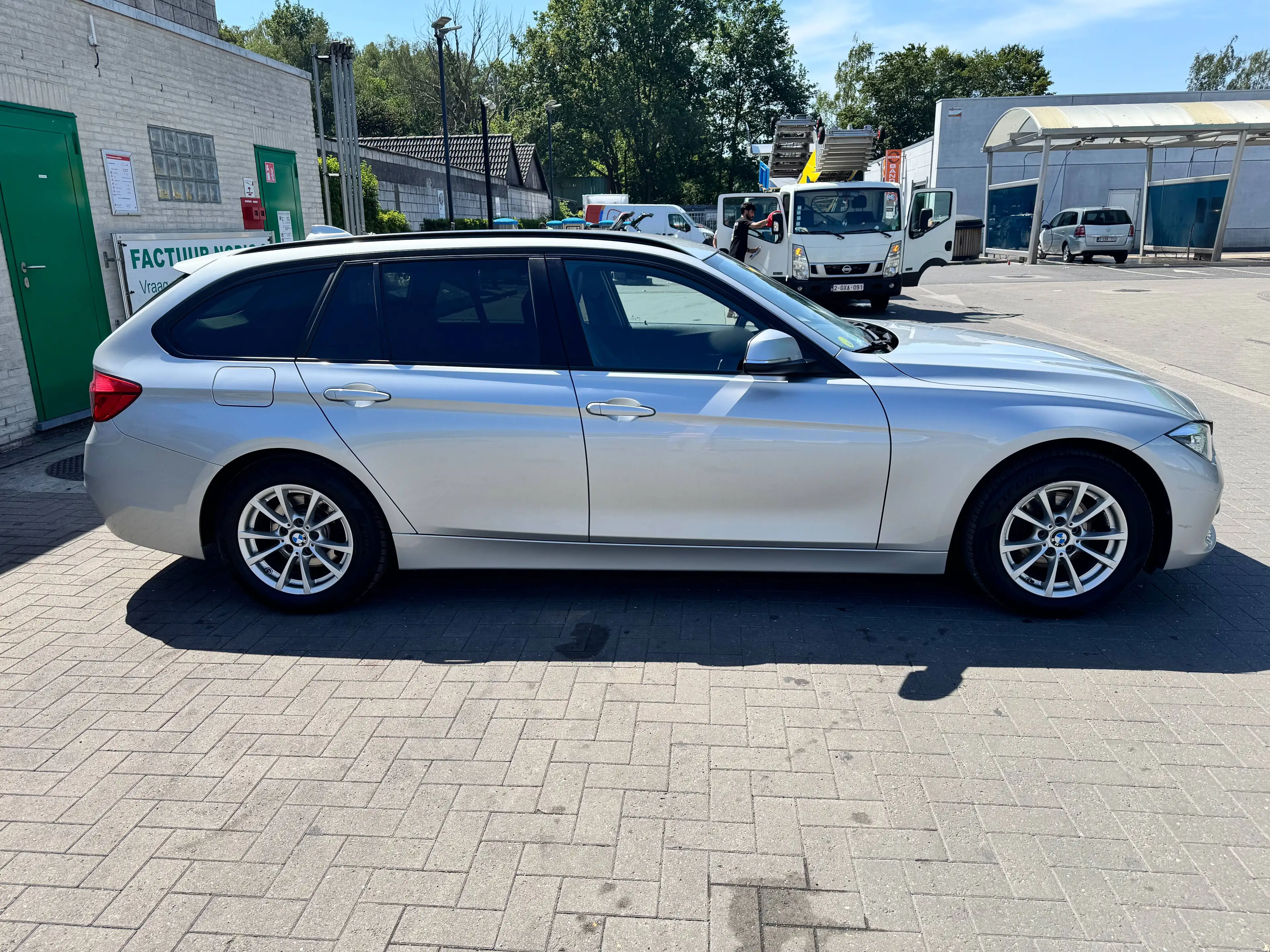 BMW 316 Touring 316 d — photo 4