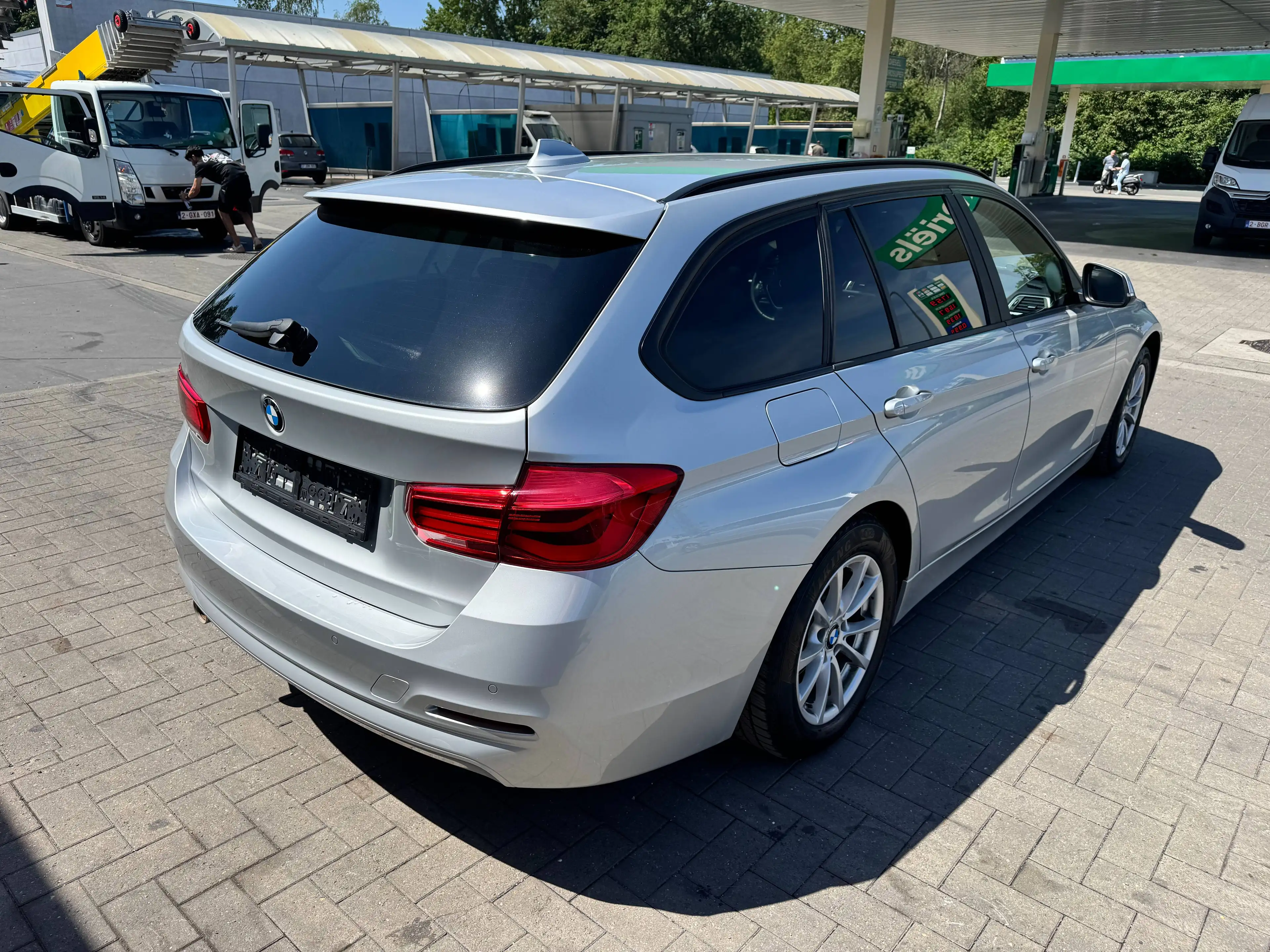 BMW 316 Touring 316 d — photo 7